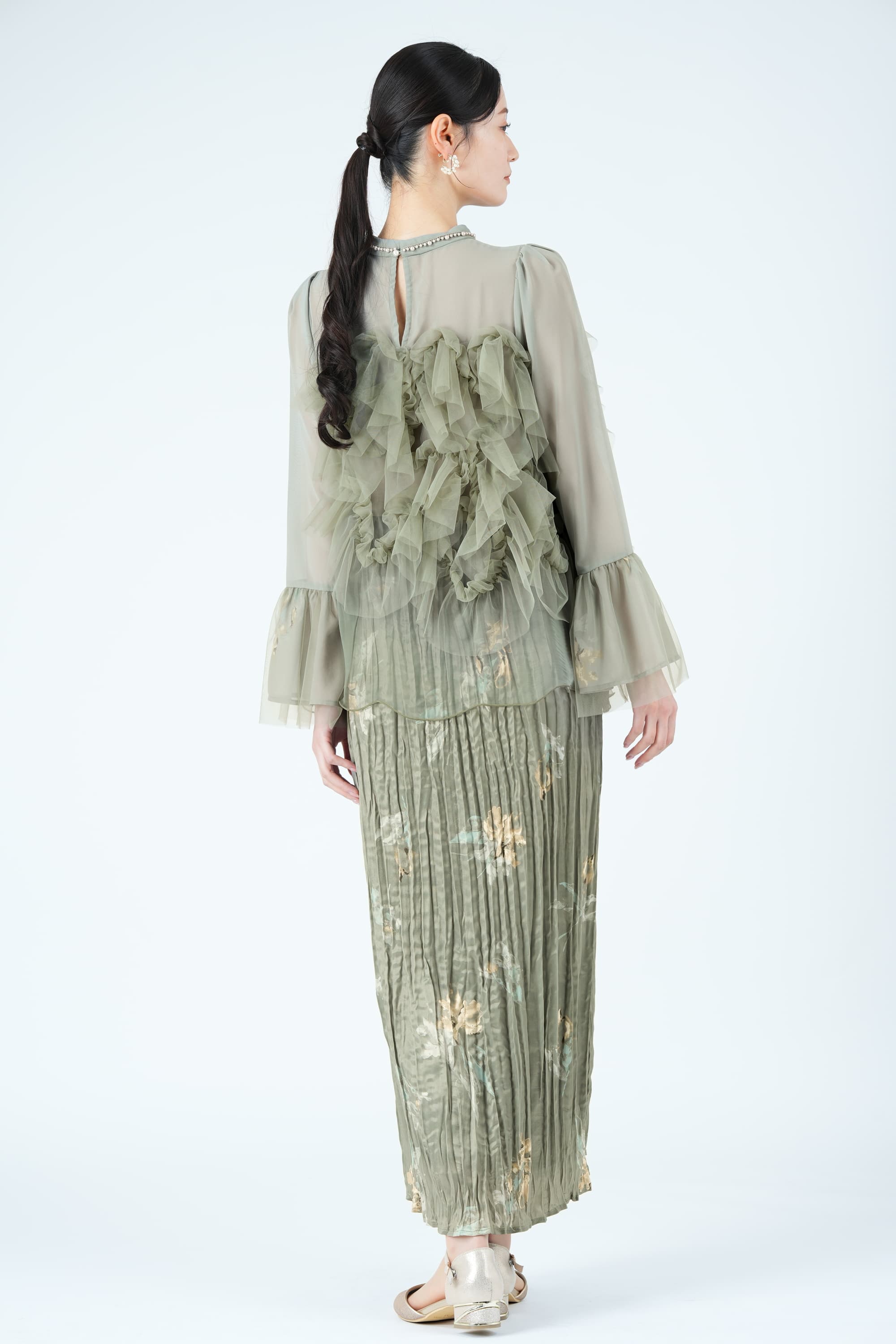 ニュアンスフラワー柄プリーツグリーンドレス