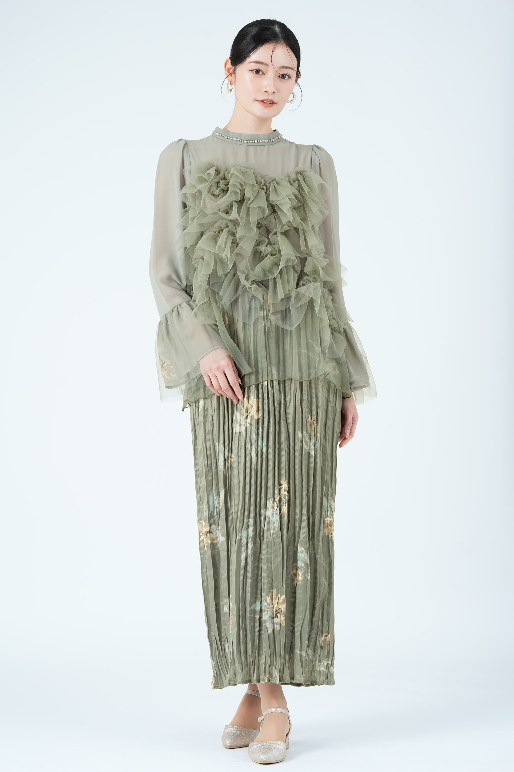 ニュアンスフラワー柄プリーツグリーンドレス