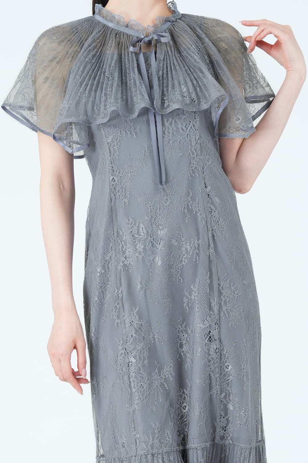 フローラルレースケープ&times;マーメイドブルーグレードレス