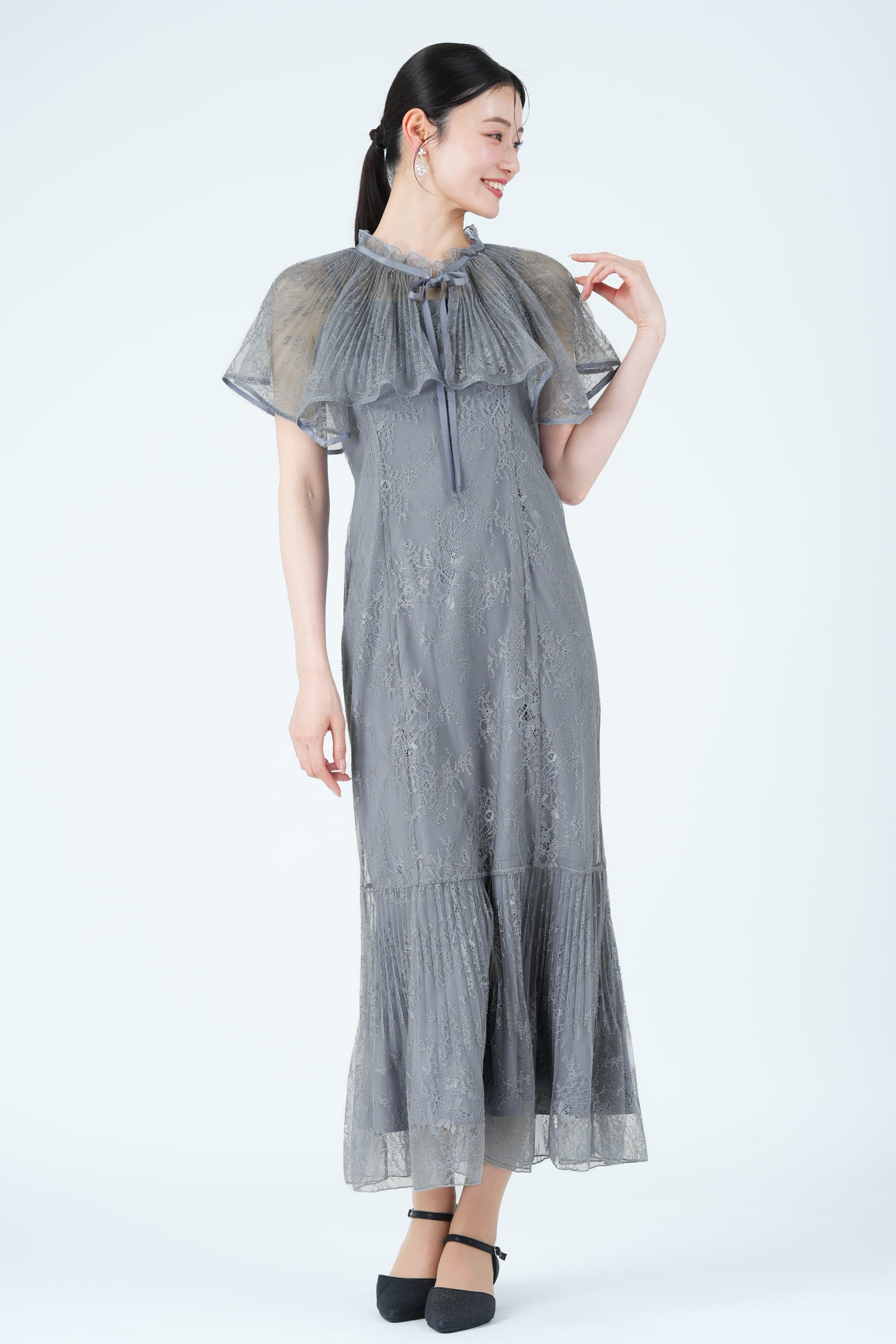 フローラルレースケープ&times;マーメイドブルーグレードレス