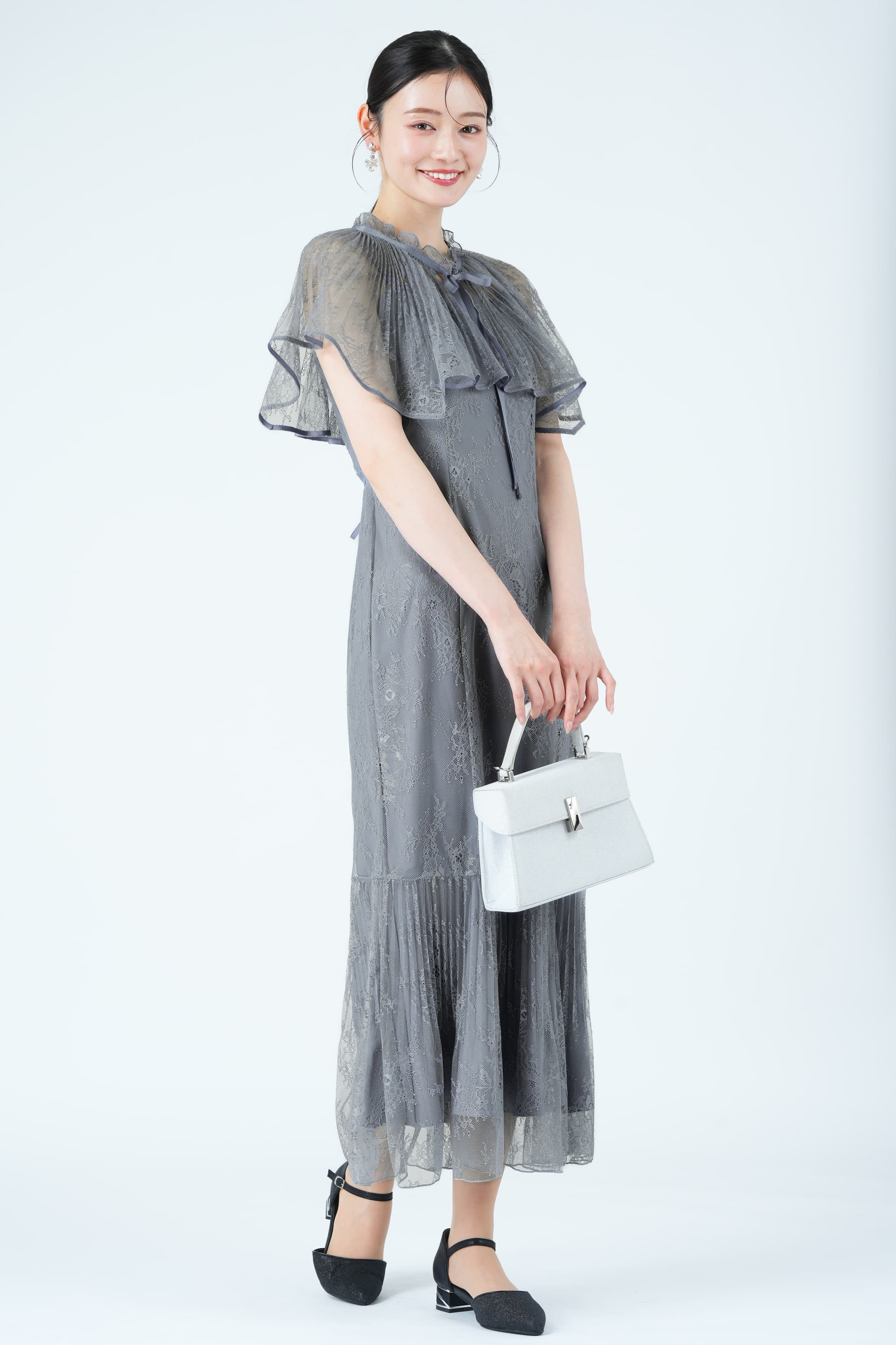 フローラルレースケープ&times;マーメイドブルーグレードレス