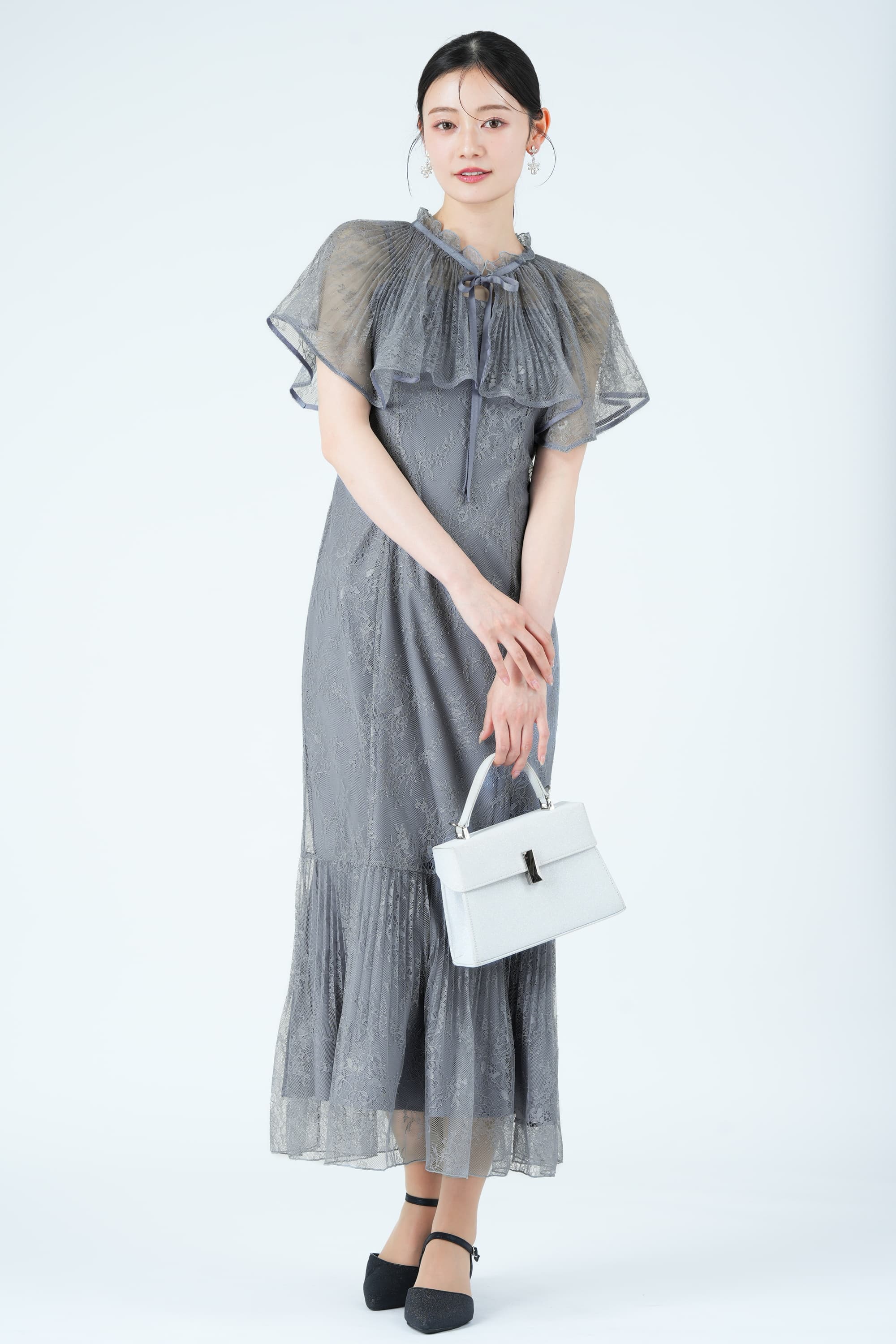 フローラルレースケープ&times;マーメイドブルーグレードレス