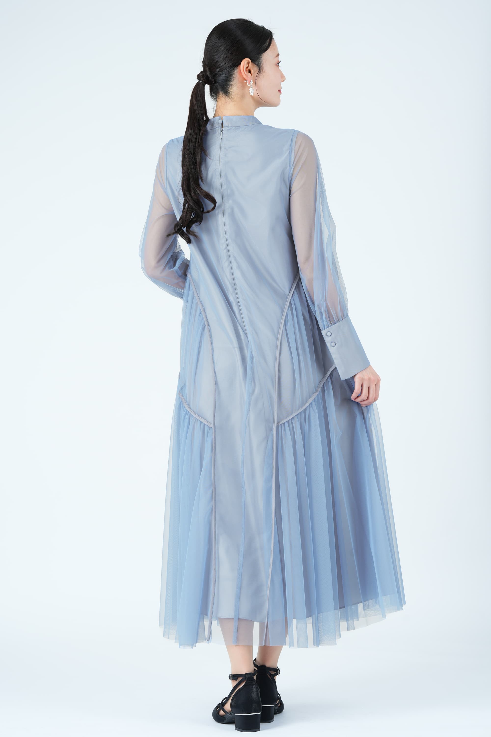 総チュール&times;パイピングブルードレス