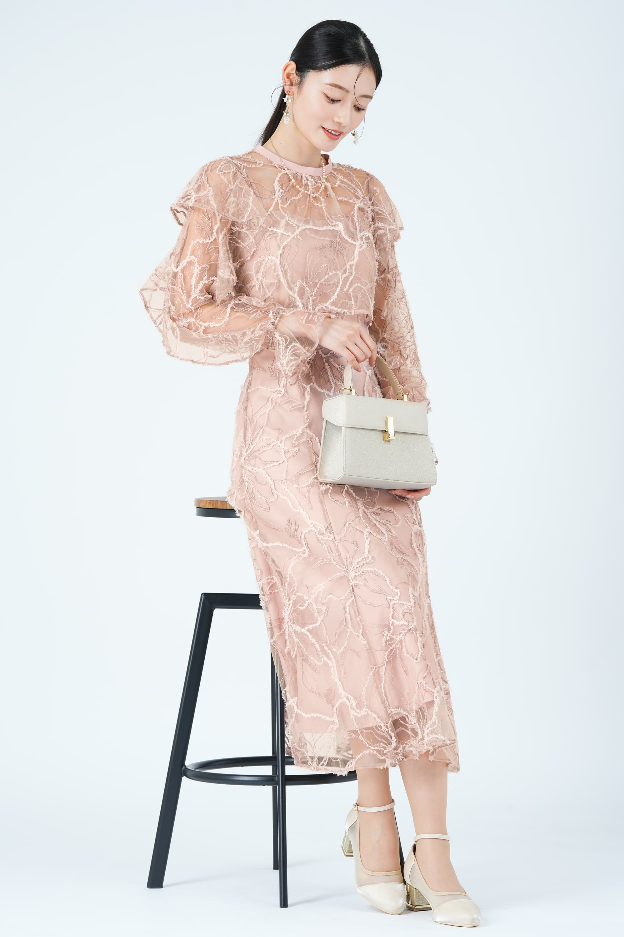 フェザーレースレイヤードピンクドレス