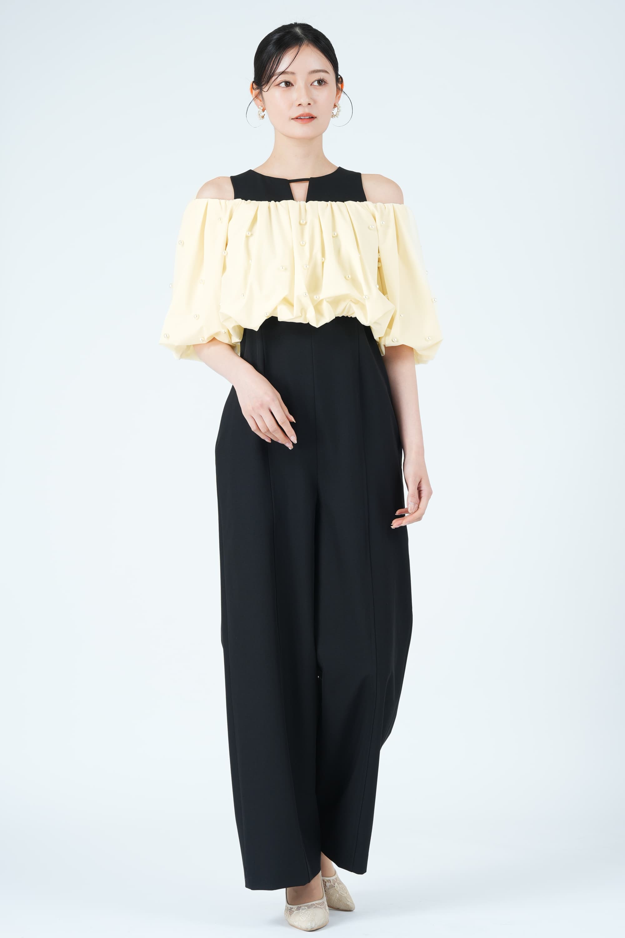 パール付きオフショルスリーブブラックパンツドレス