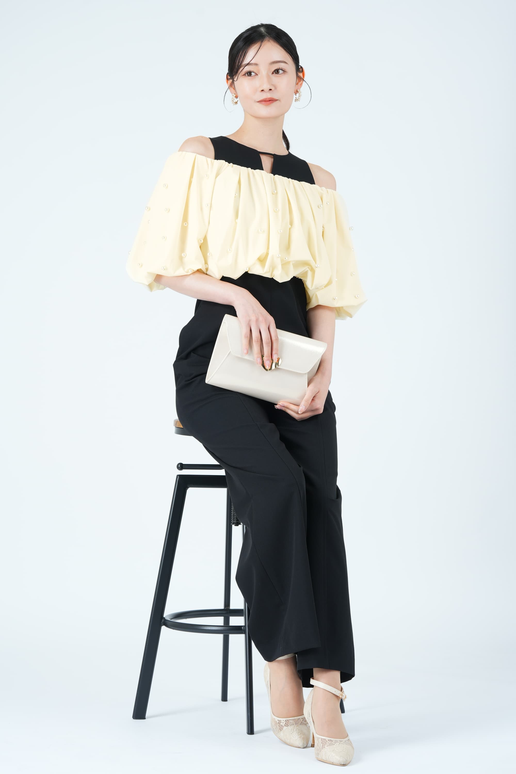 パール付きオフショルスリーブブラックパンツドレス