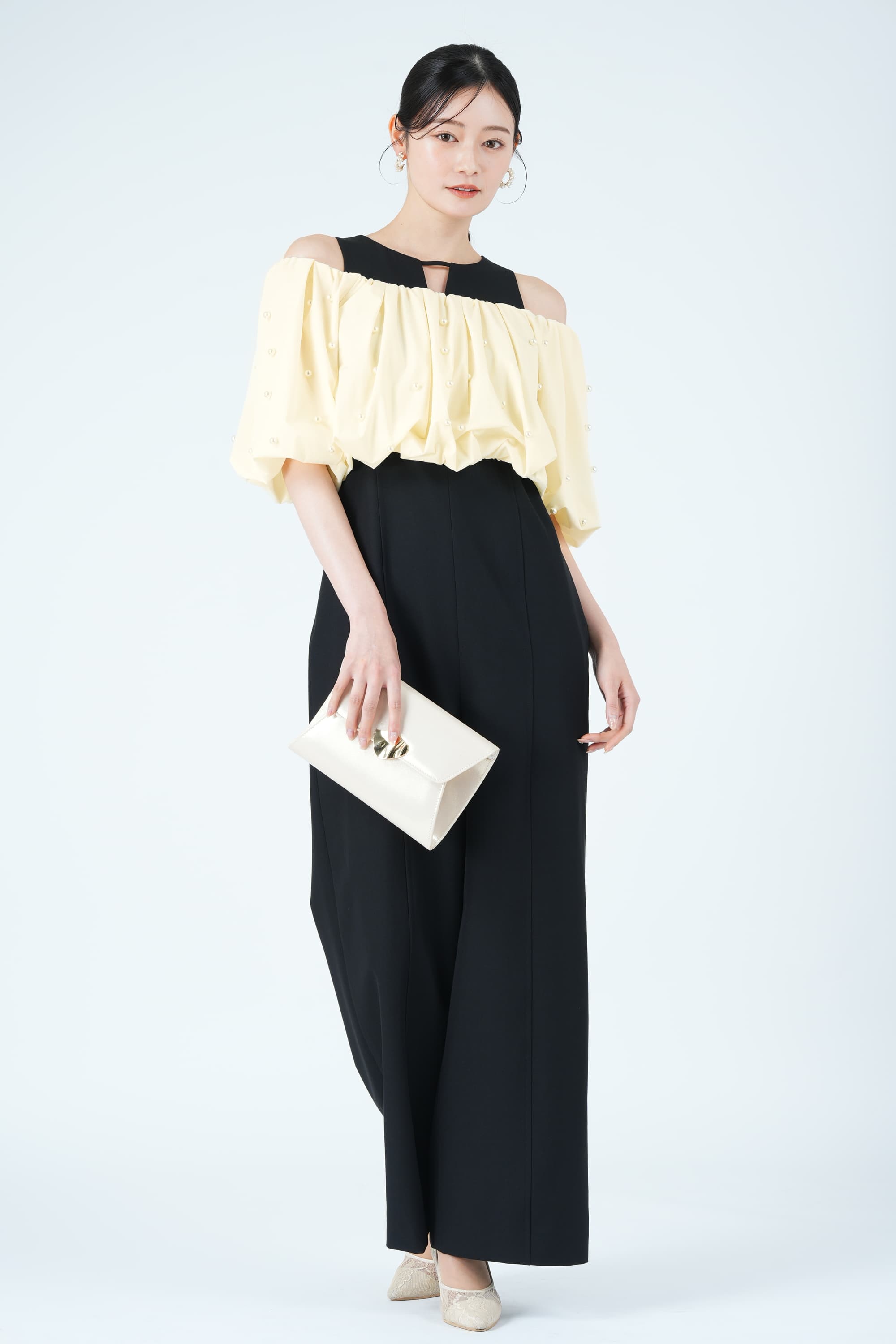 パール付きオフショルスリーブブラックパンツドレス