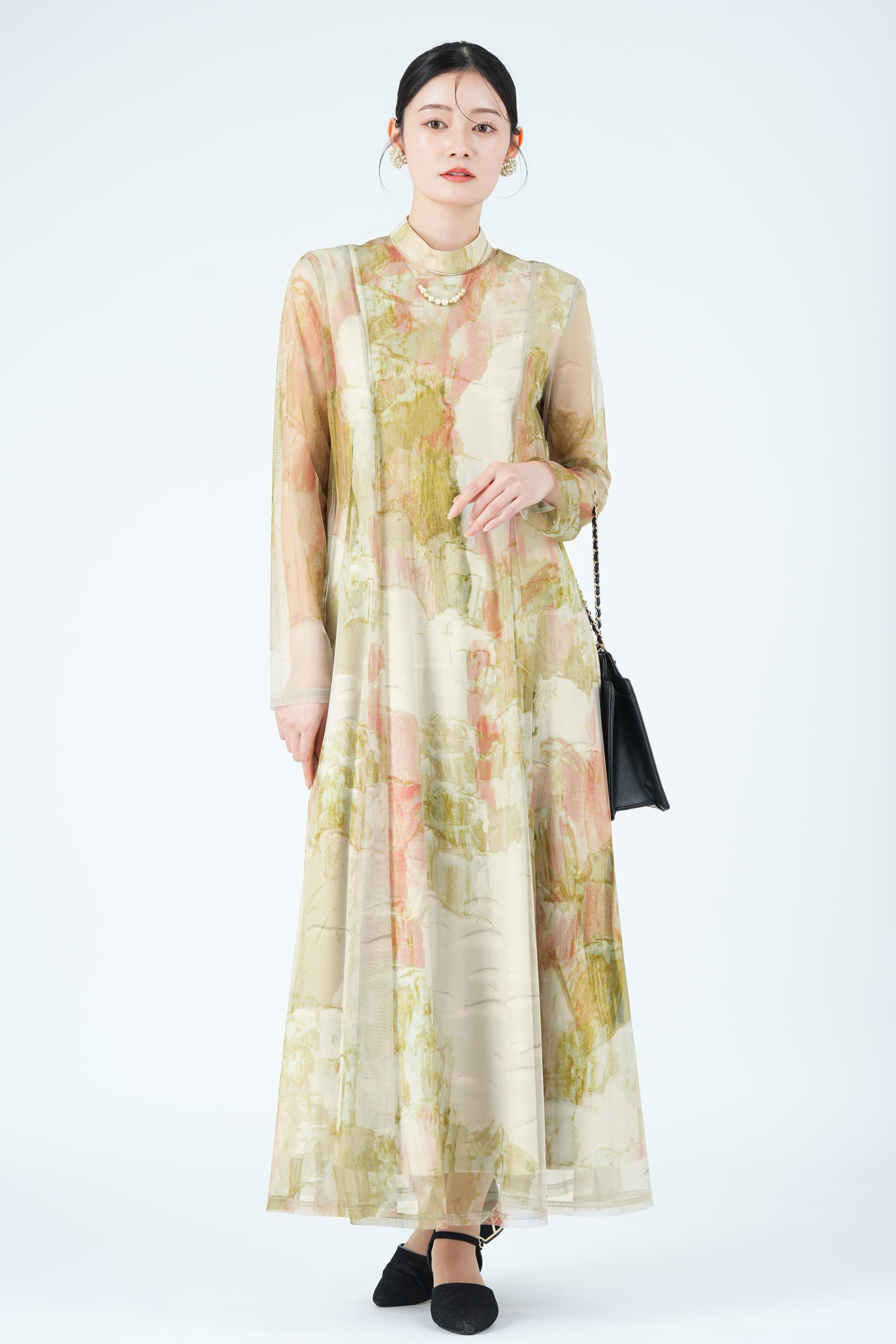 アート柄ライトベージュドレス