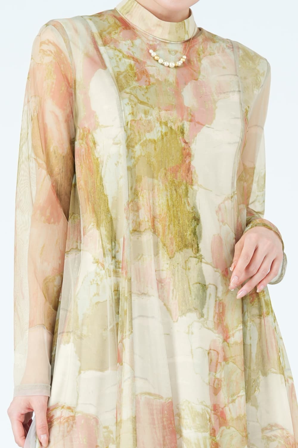 アート柄ライトベージュドレス