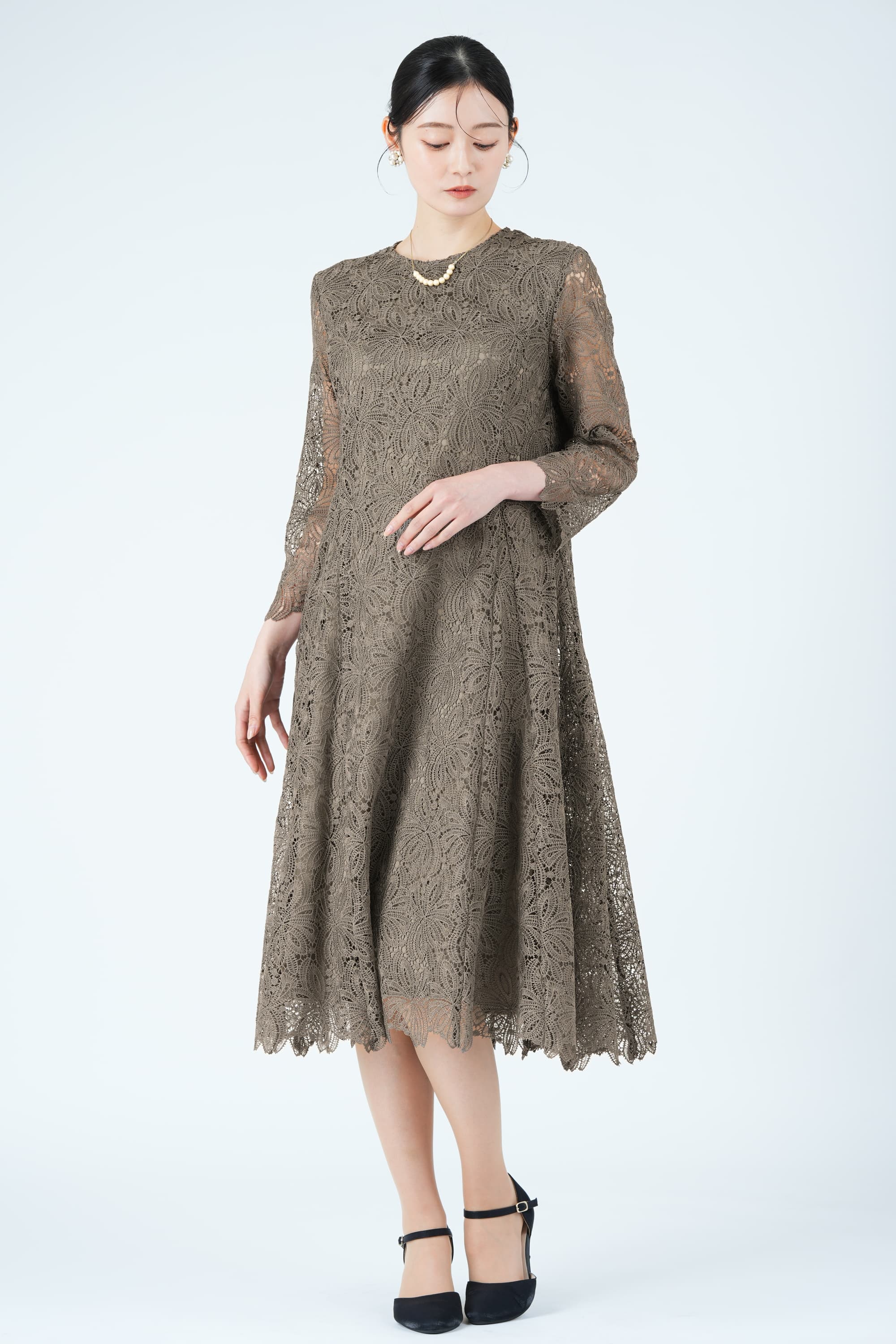 リボンブーケモチーフ総レースブラウンドレス