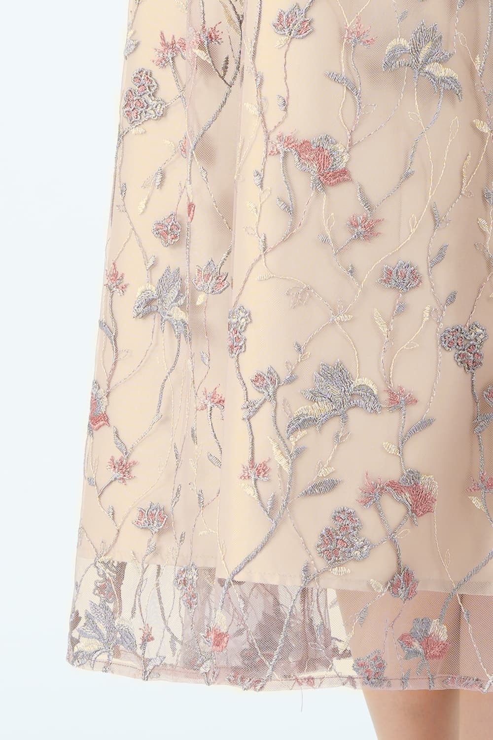 パフスリーブフローラル刺繍ピンクベージュドレス