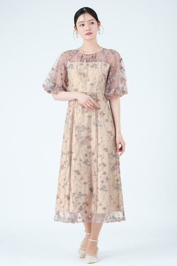 niana パフスリーブフローラル刺繍ピンクベージュドレス (M) を