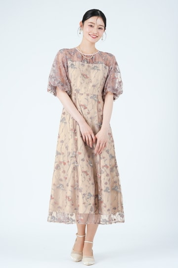 niana パフスリーブフローラル刺繍ピンクベージュドレス (M) を