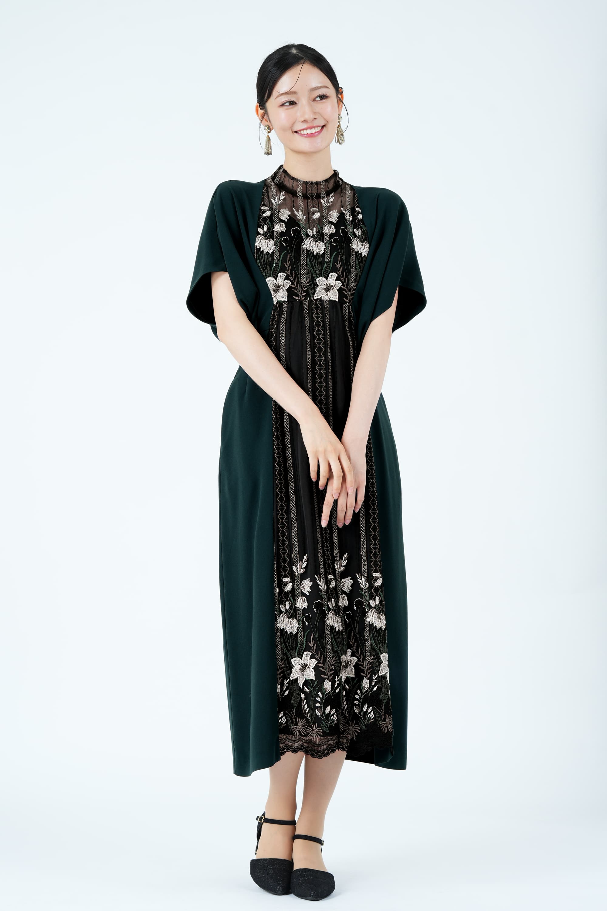 フリージア刺繍グリーンドレス