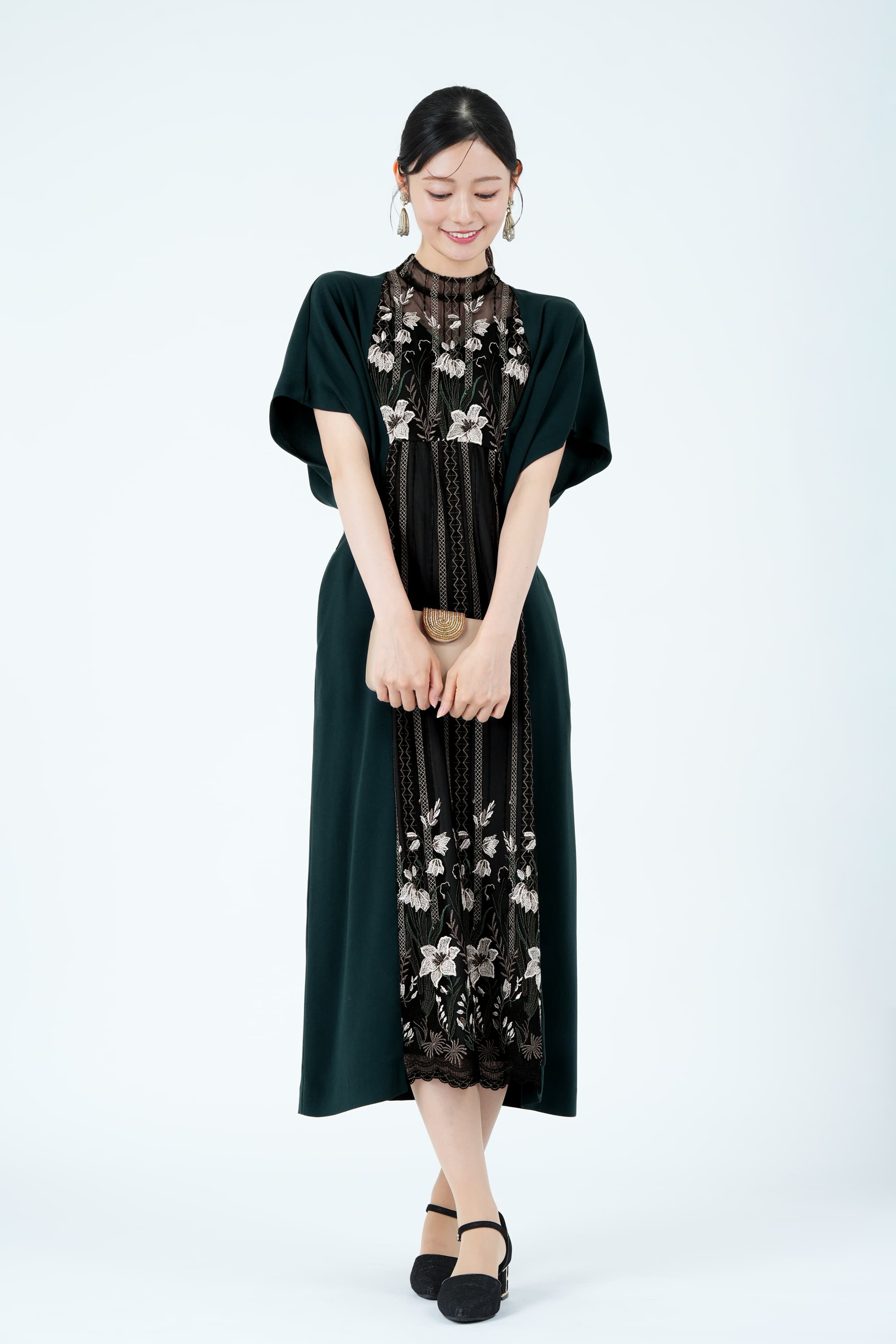 フリージア刺繍グリーンドレス
