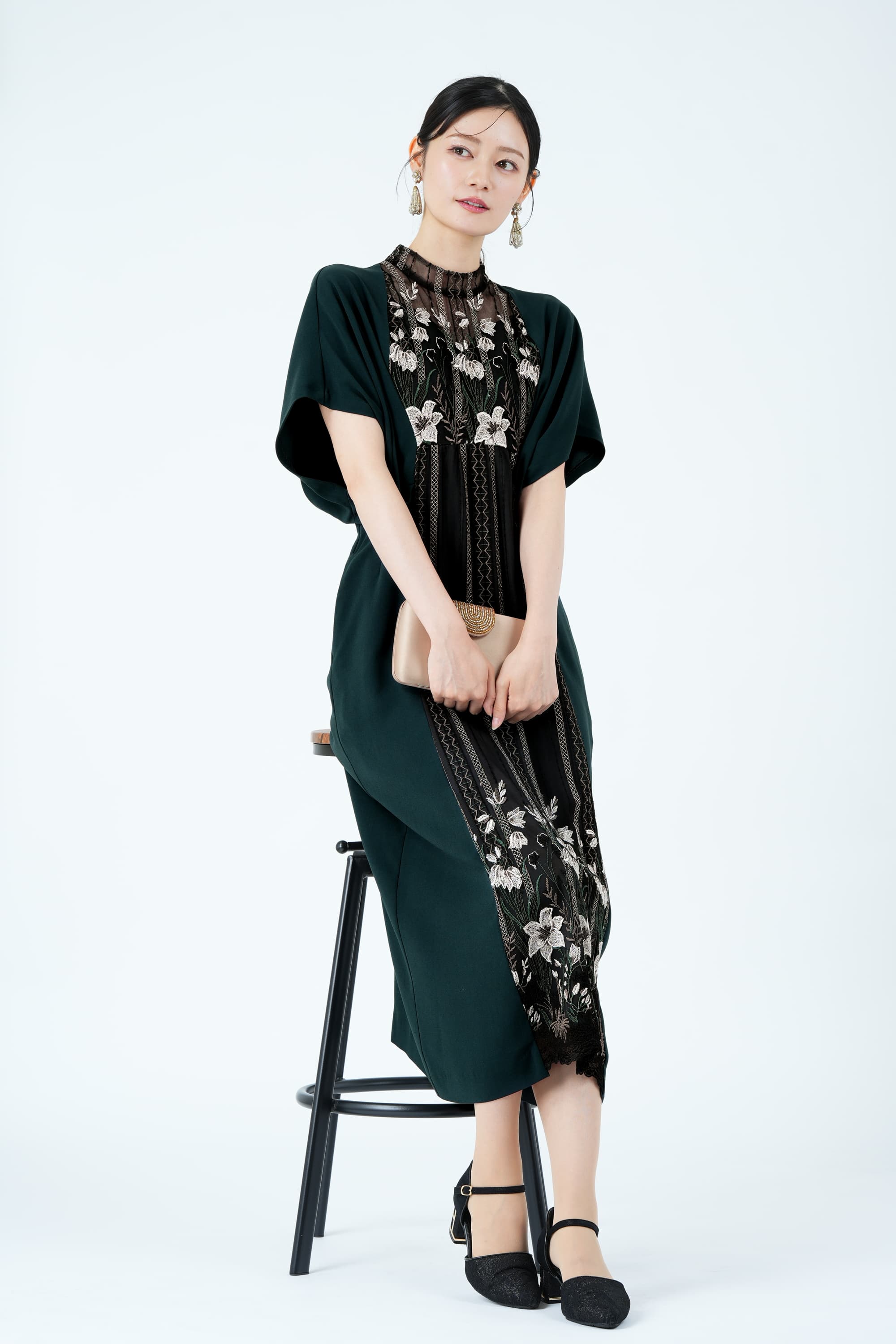 フリージア刺繍グリーンドレス