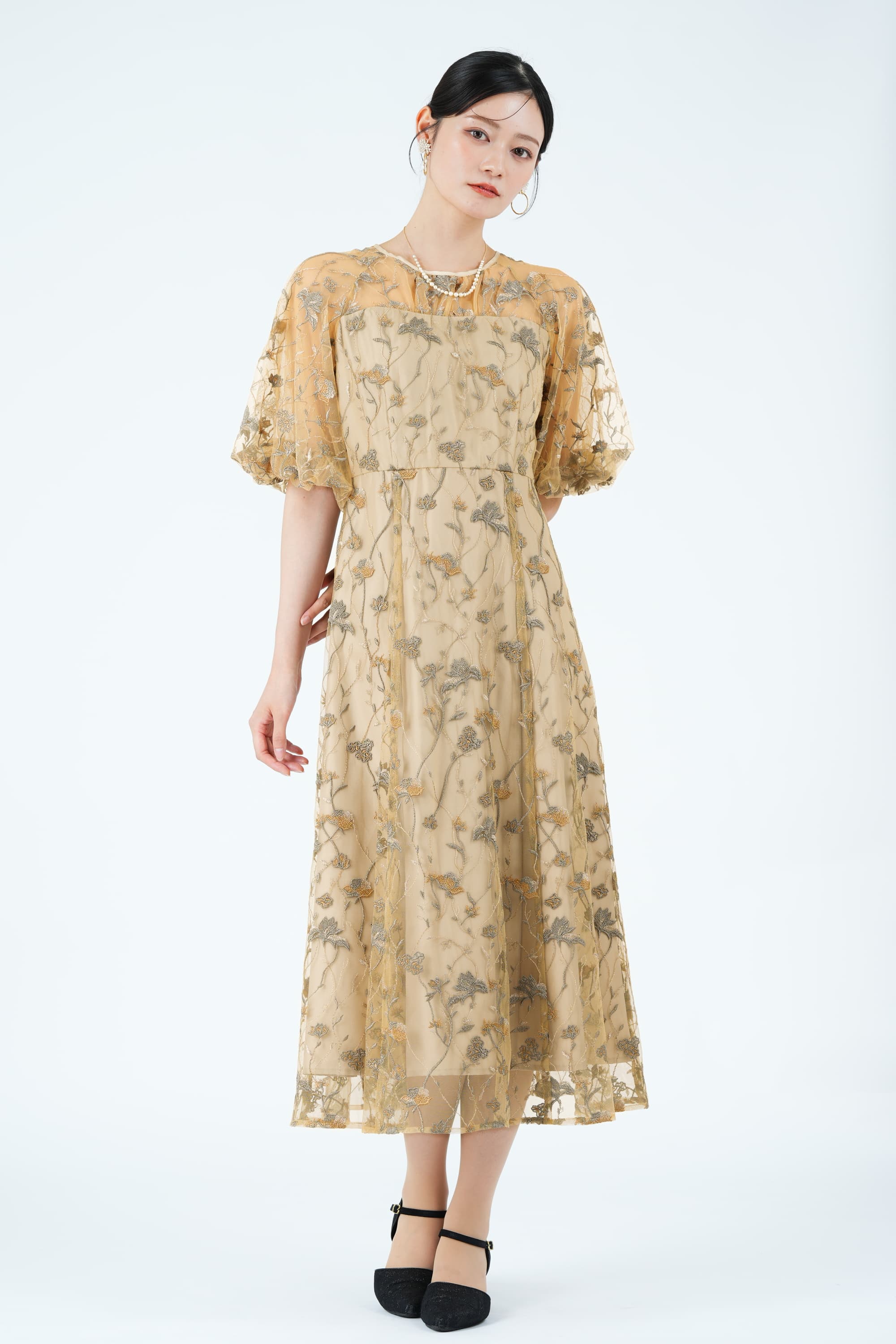 パフスリーブフローラル刺繍イエロードレス