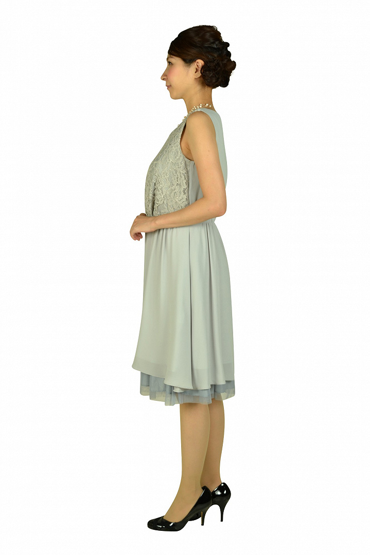 フェミニングレーフラワードレス