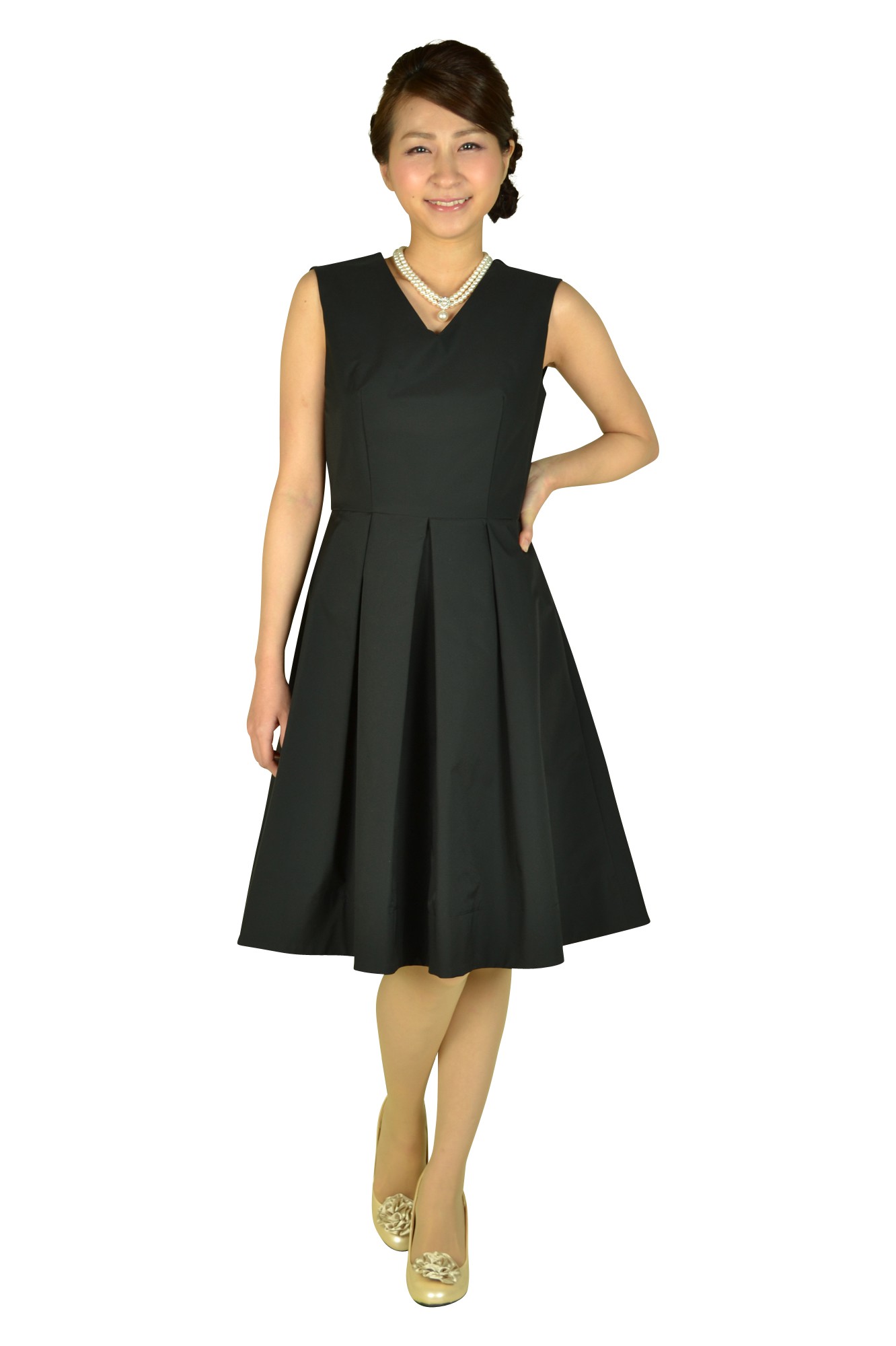 Vネックハリ感ブラックフレアドレスセット