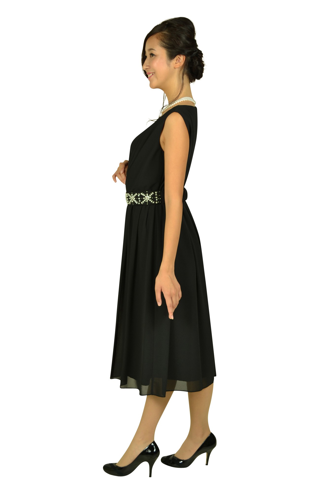 ベルト付ブラックミディドレス