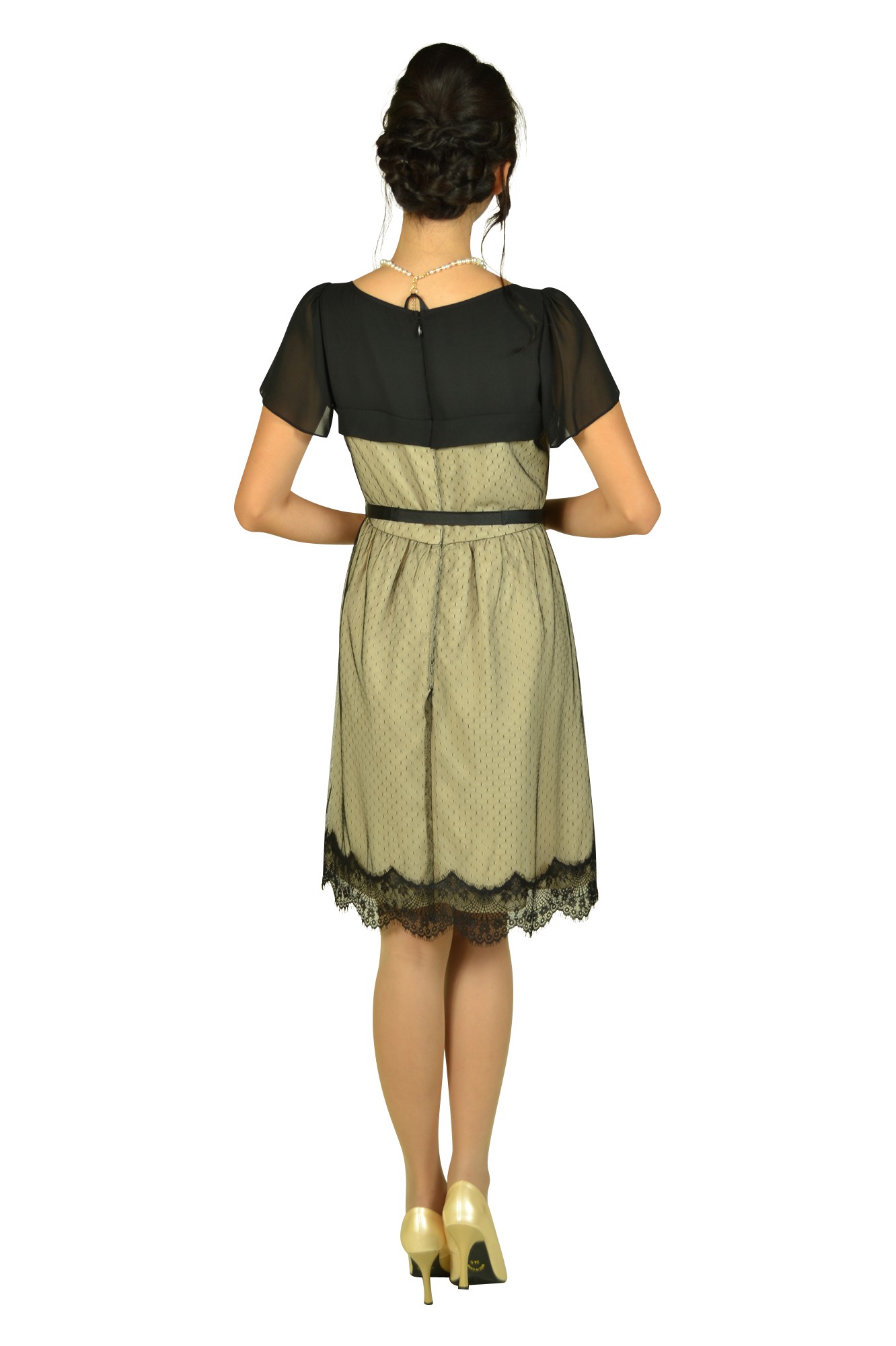 ドット柄風レースベージュ&times;ブラックドレスセット