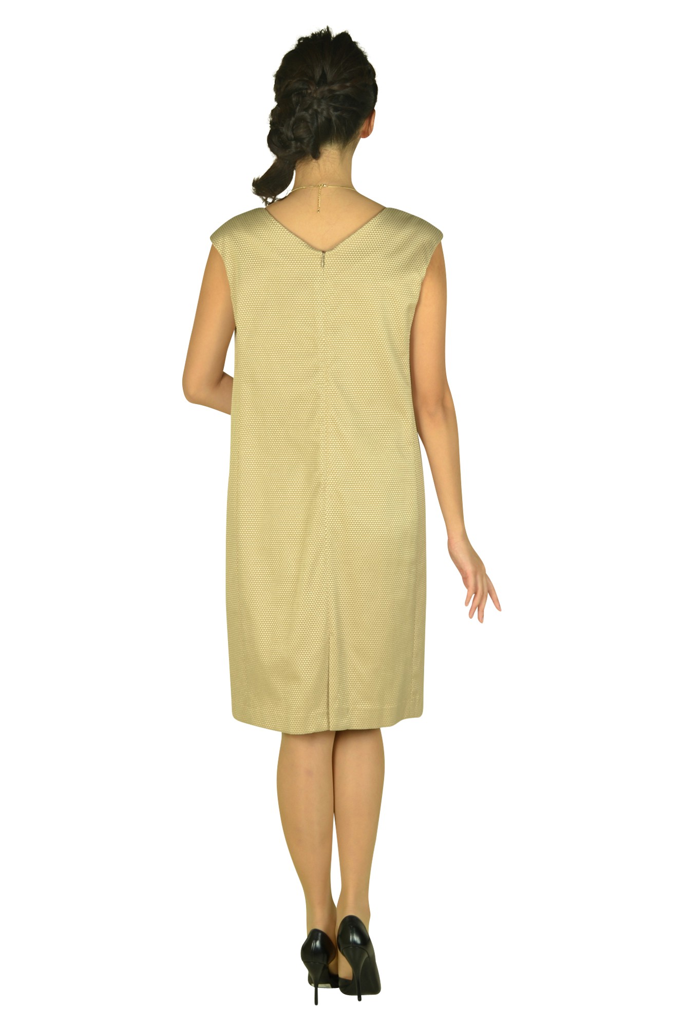 パール飾り付きベージュドレスセット