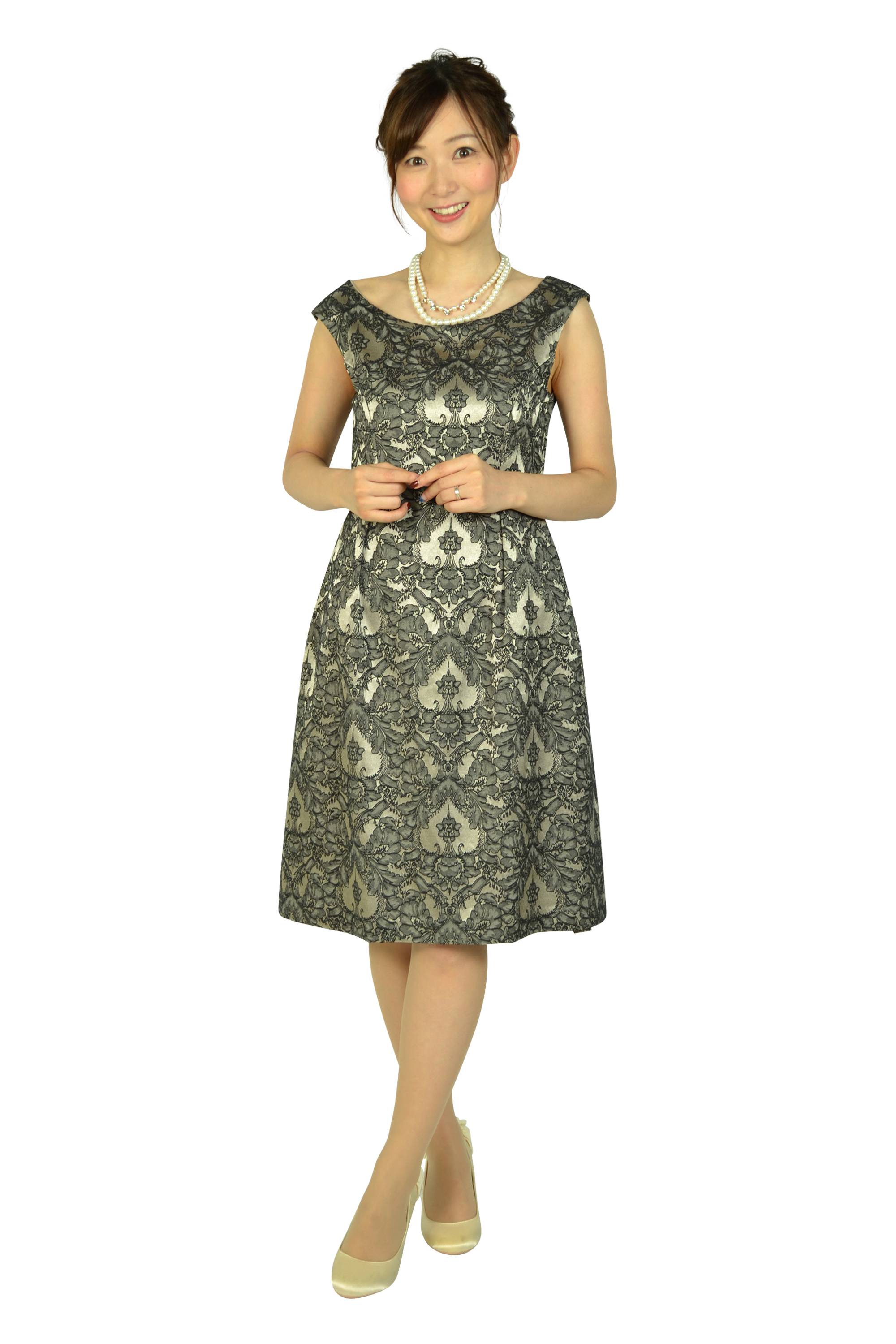 光沢ダマスク柄ベージュ&times;ブラックドレスセット