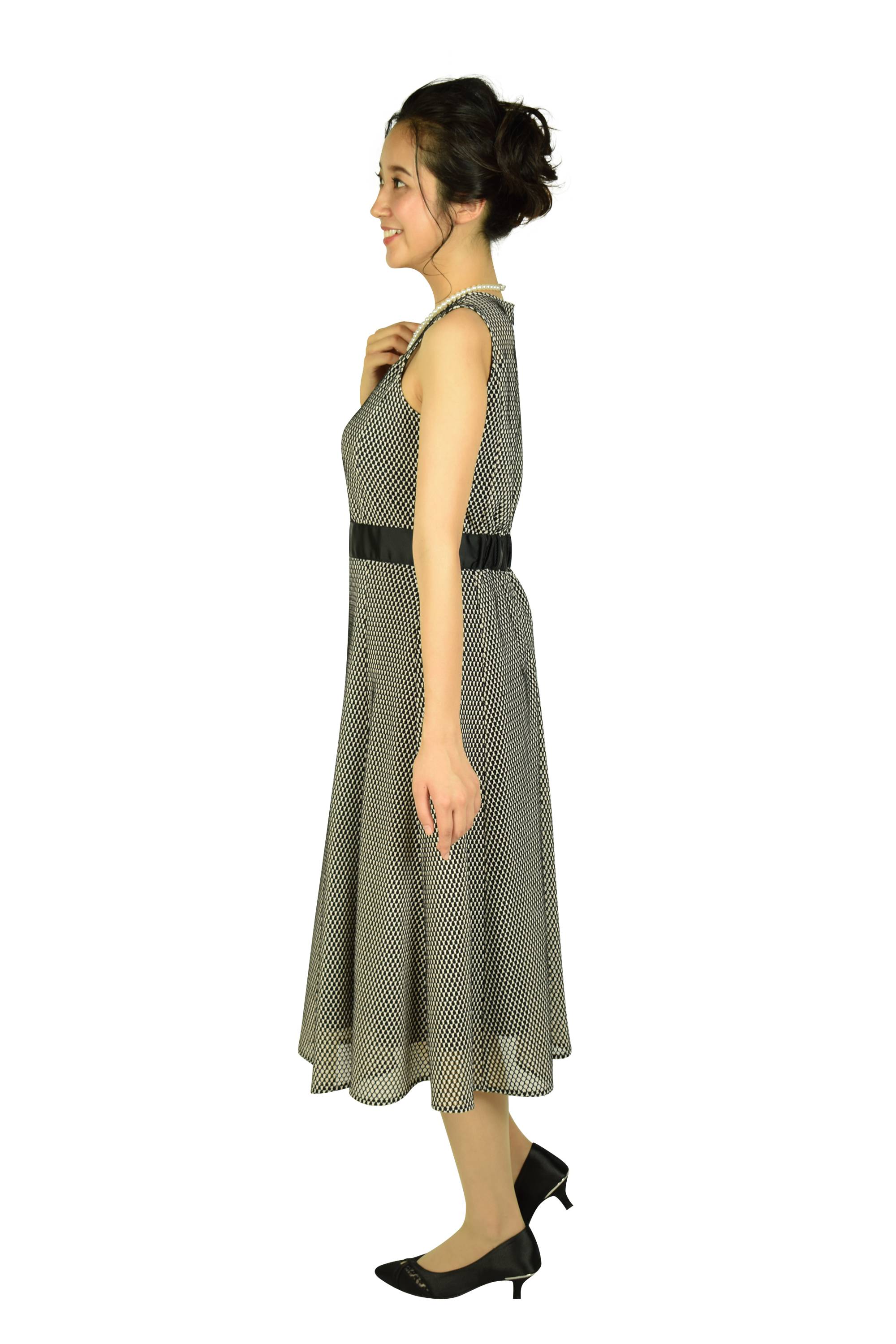 編み込みベージュ×ブラックドレス