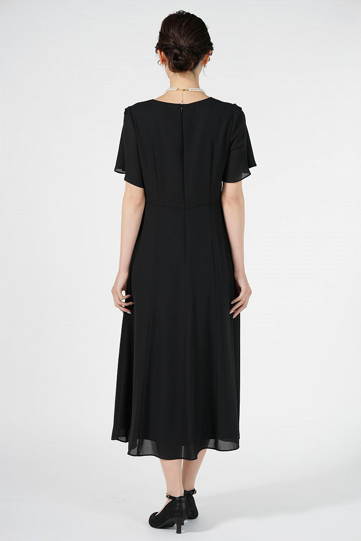 ミディ丈エレガントブラックドレスセット
