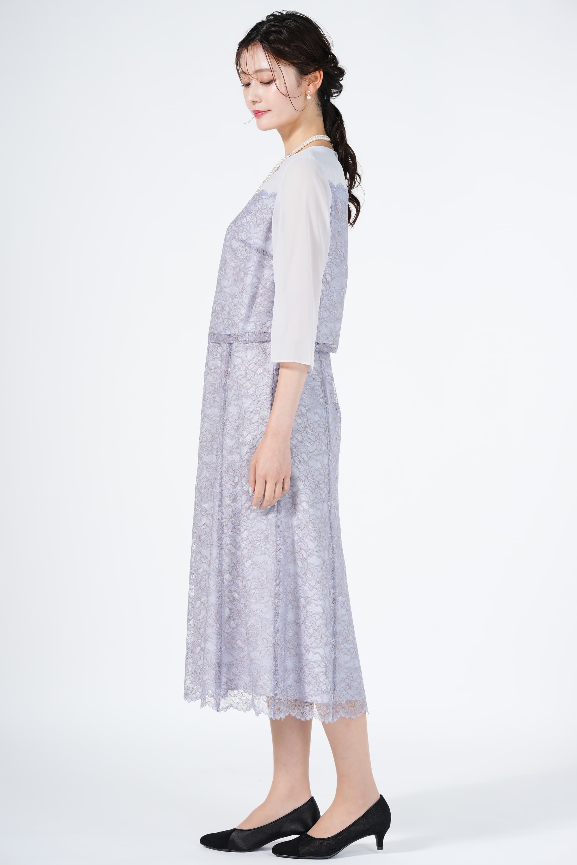 スカラップ裾レースくすみブルードレス