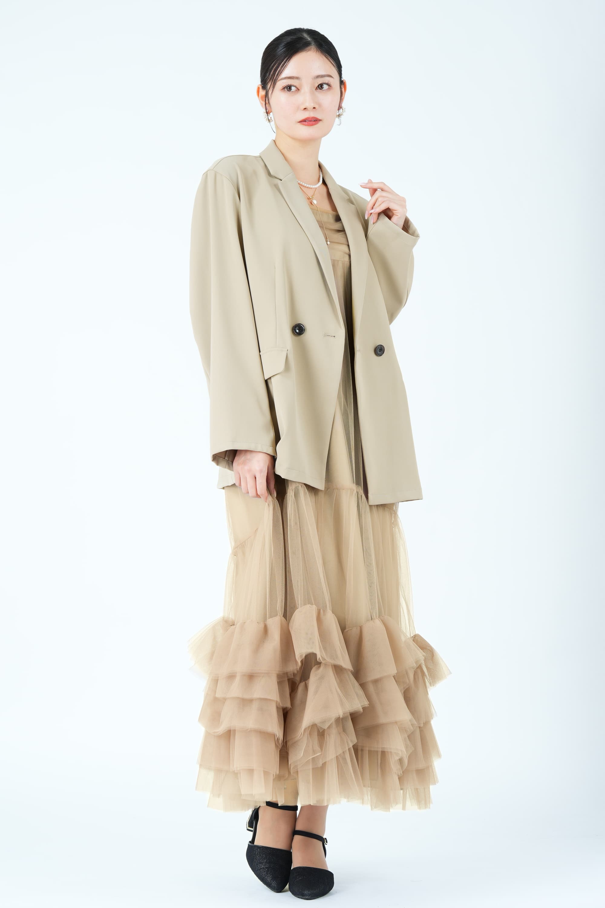 ジャケット&times;ティアードチュールベージュドレスセット