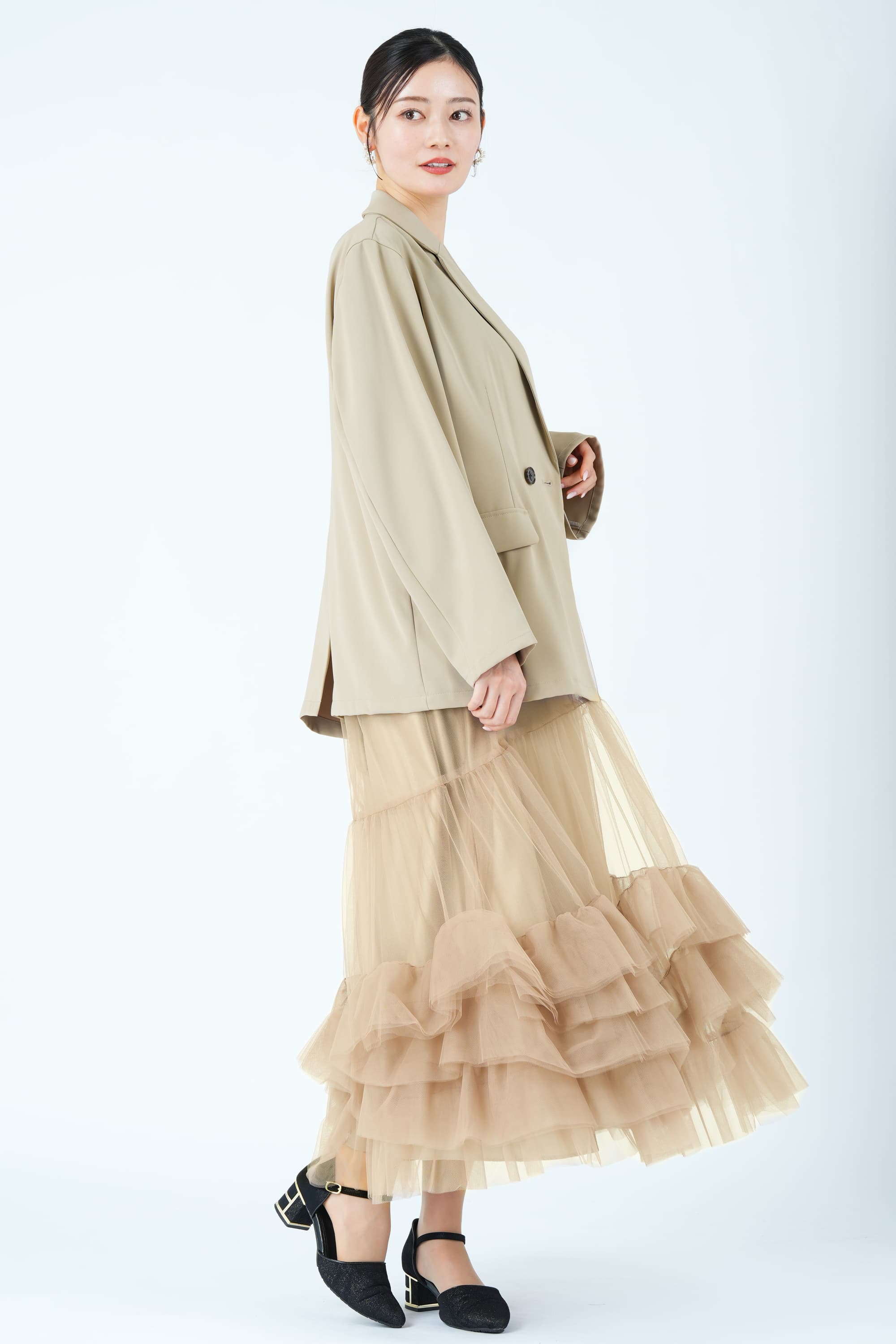 ジャケット&times;ティアードチュールベージュドレスセット