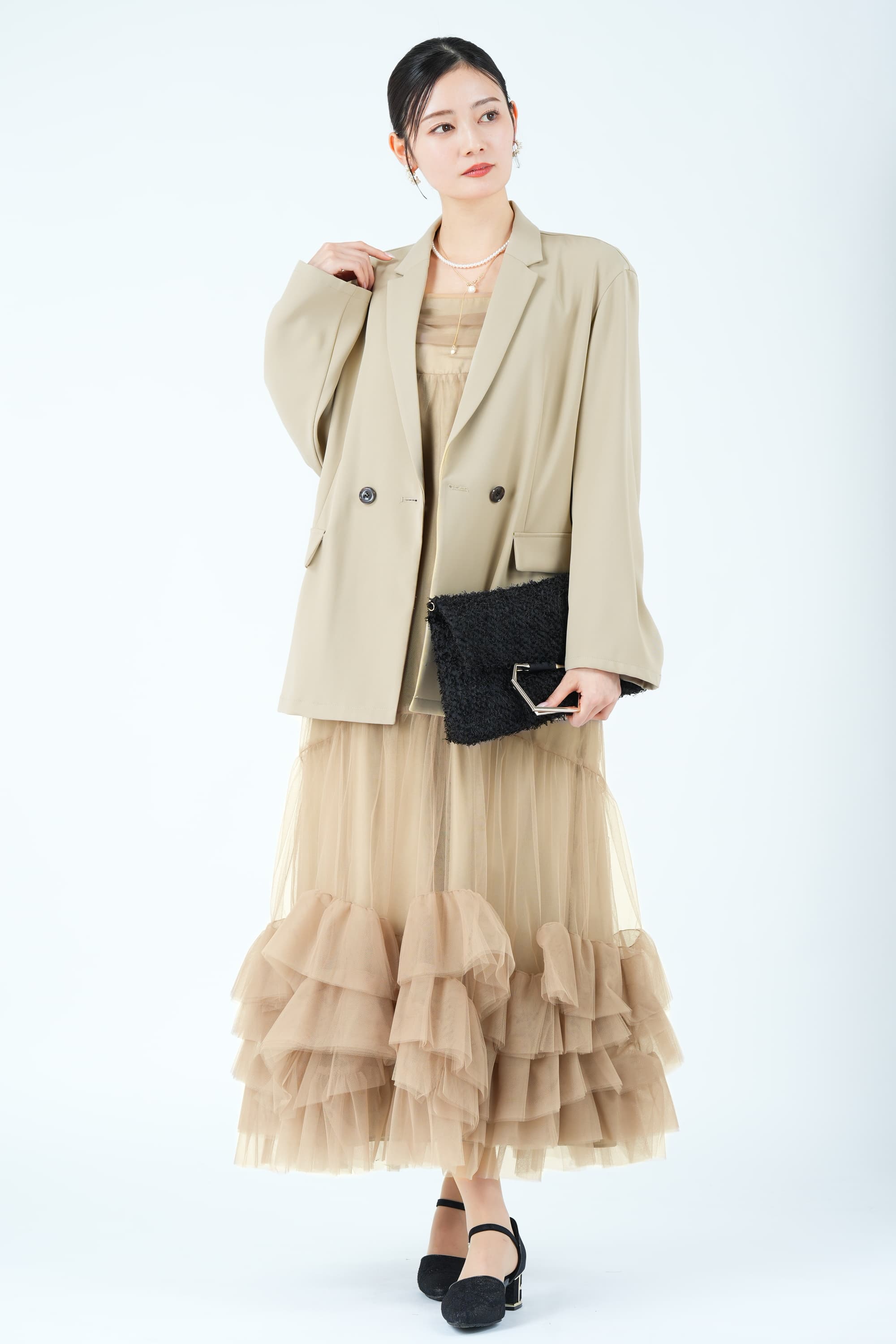 ジャケット&times;ティアードチュールベージュドレスセット