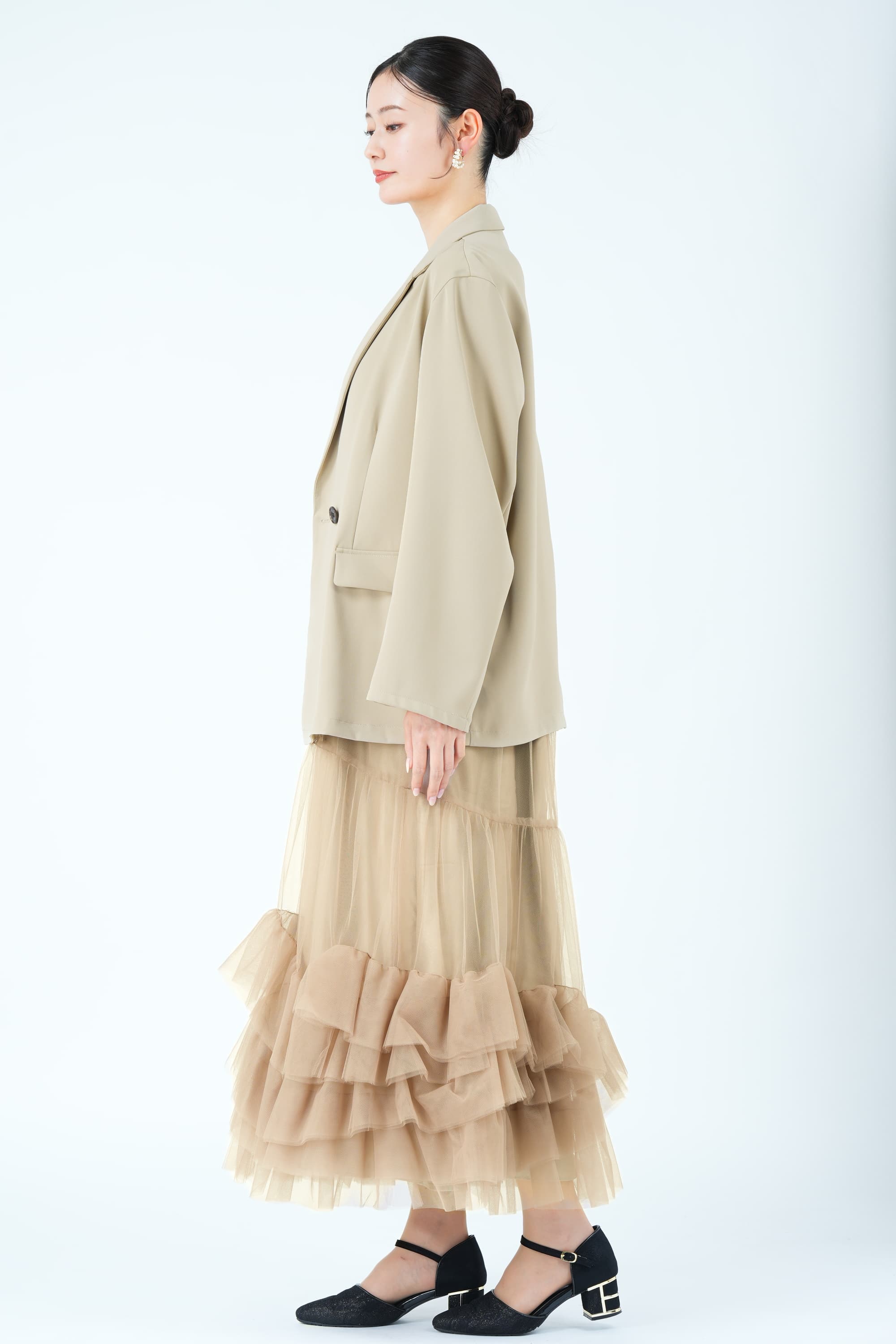 ジャケット&times;ティアードチュールベージュドレスセット