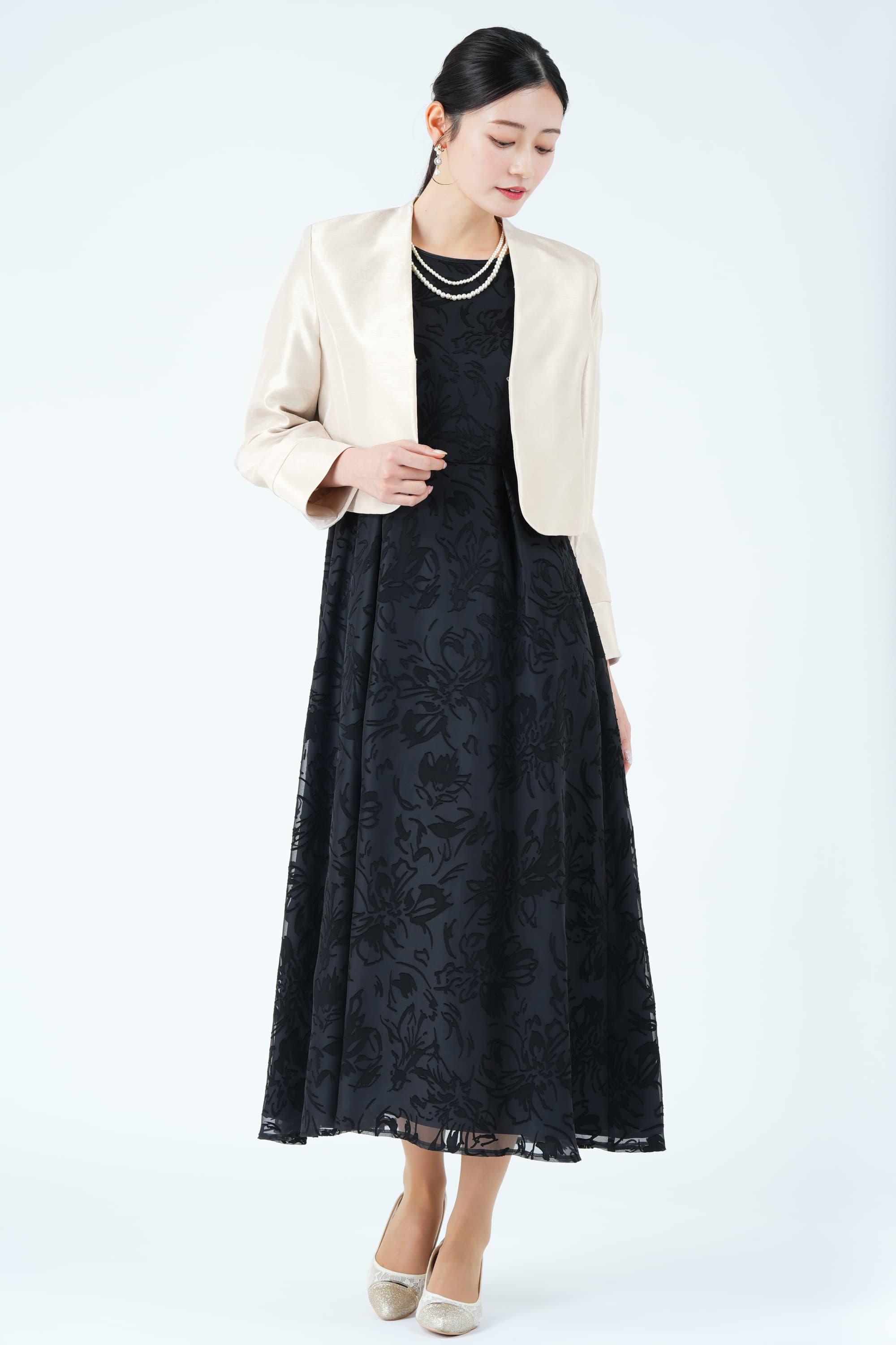 サテンオパール線画フラワーブラックドレスセット