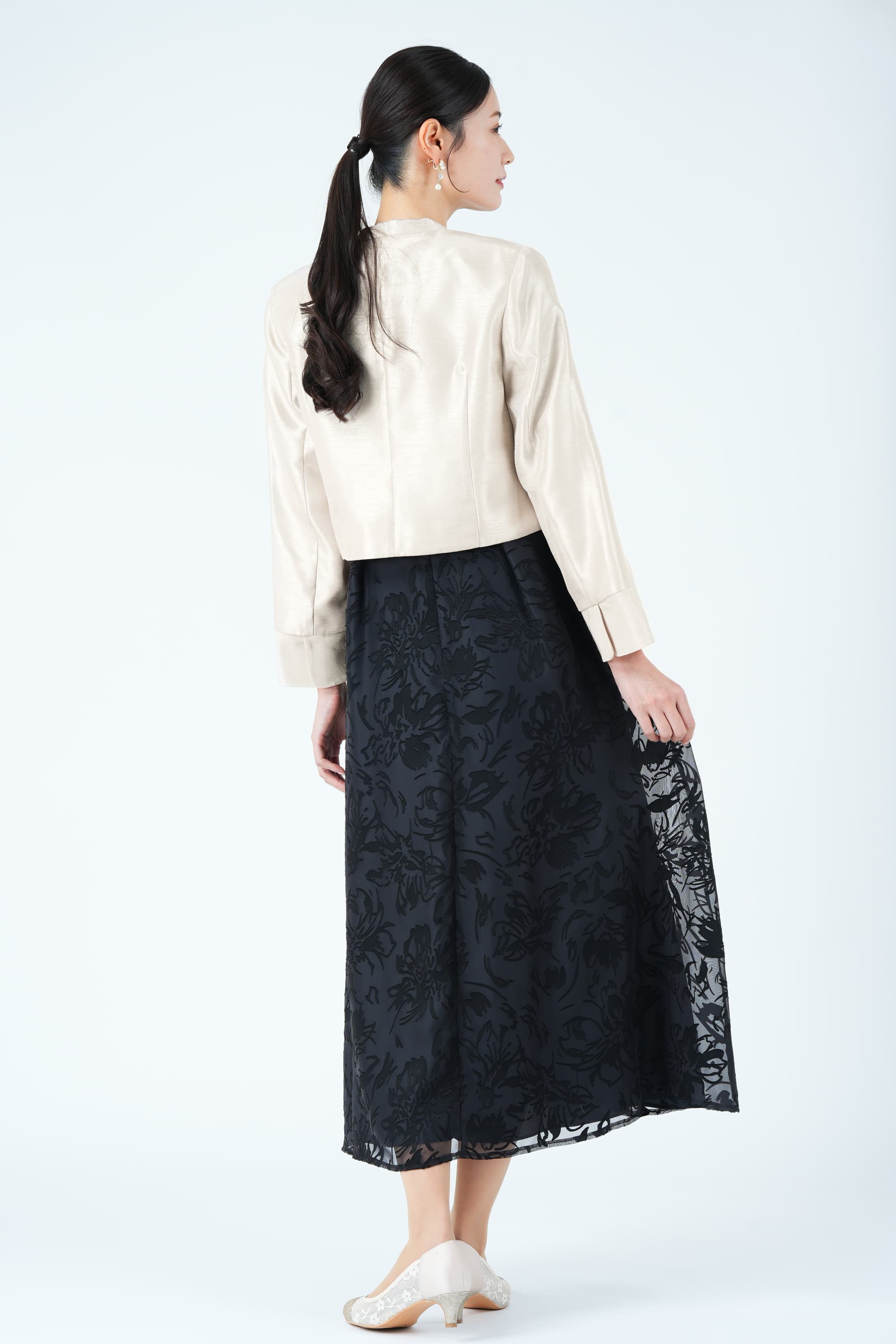 サテンオパール線画フラワーブラックドレスセット