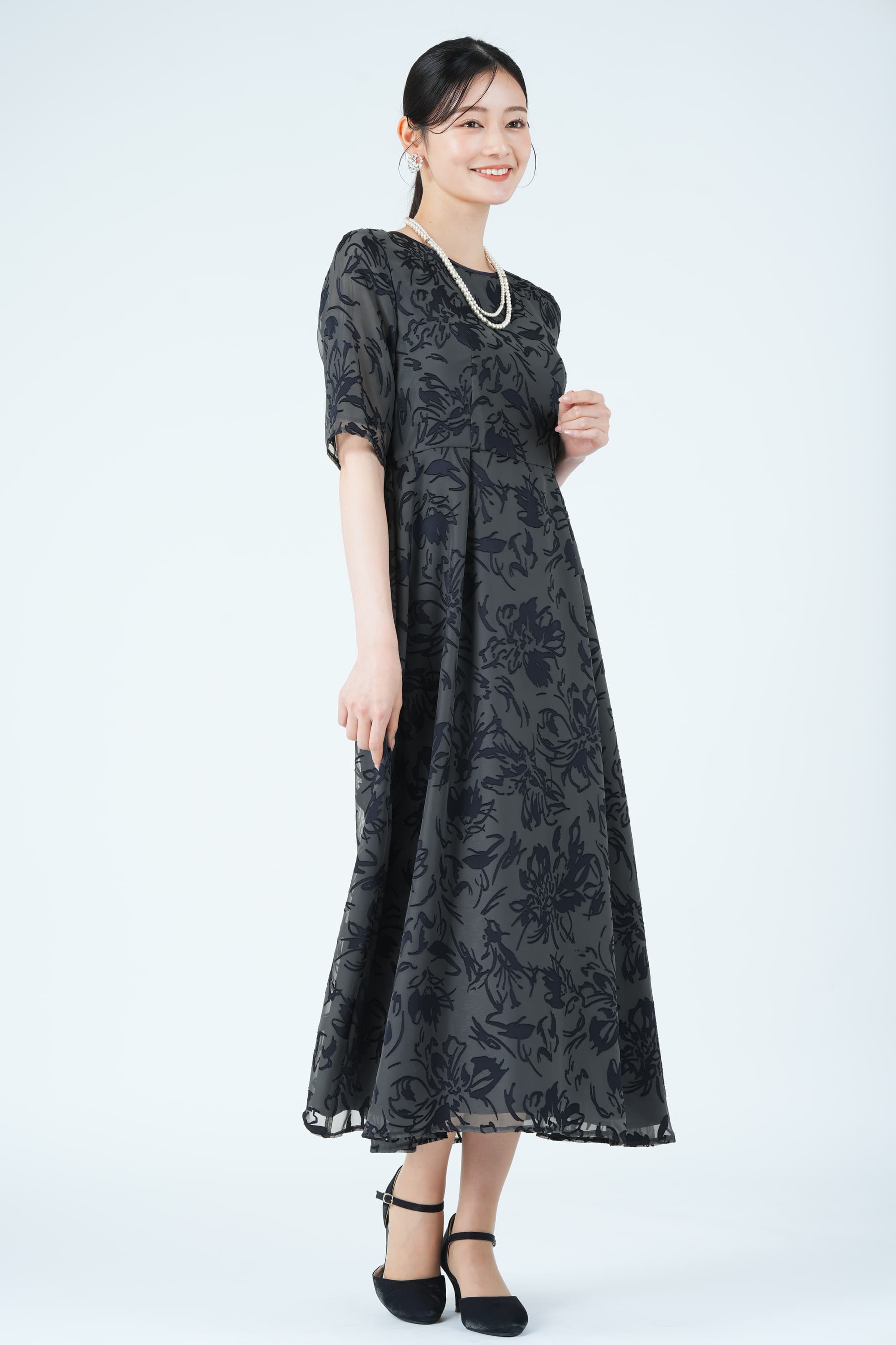 サテンオパール線画フラワーネイビードレスセット