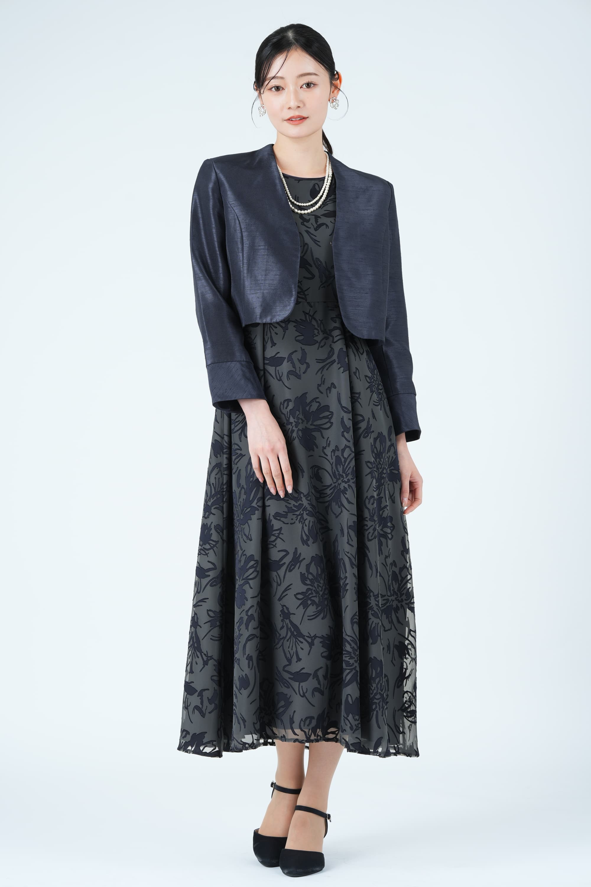 サテンオパール線画フラワーネイビードレスセット