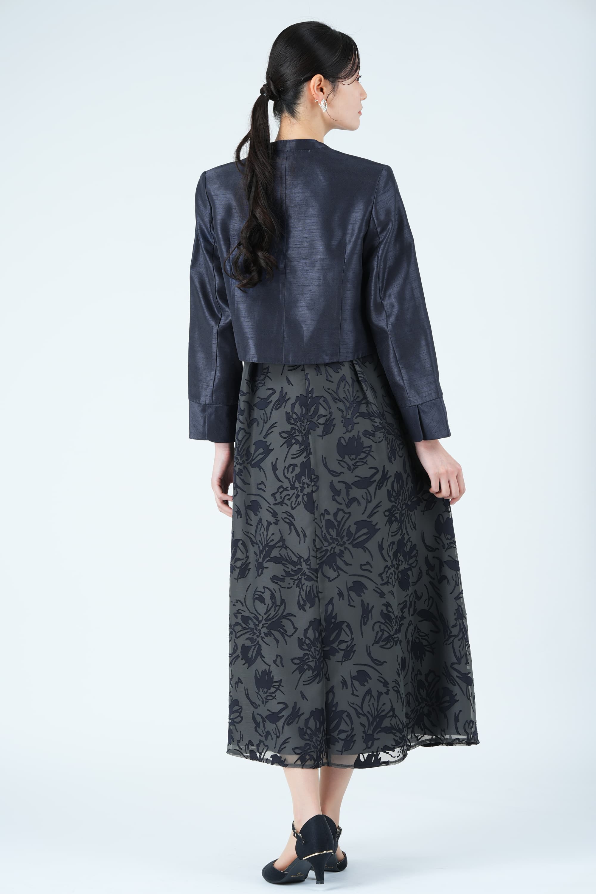 サテンオパール線画フラワーネイビードレスセット