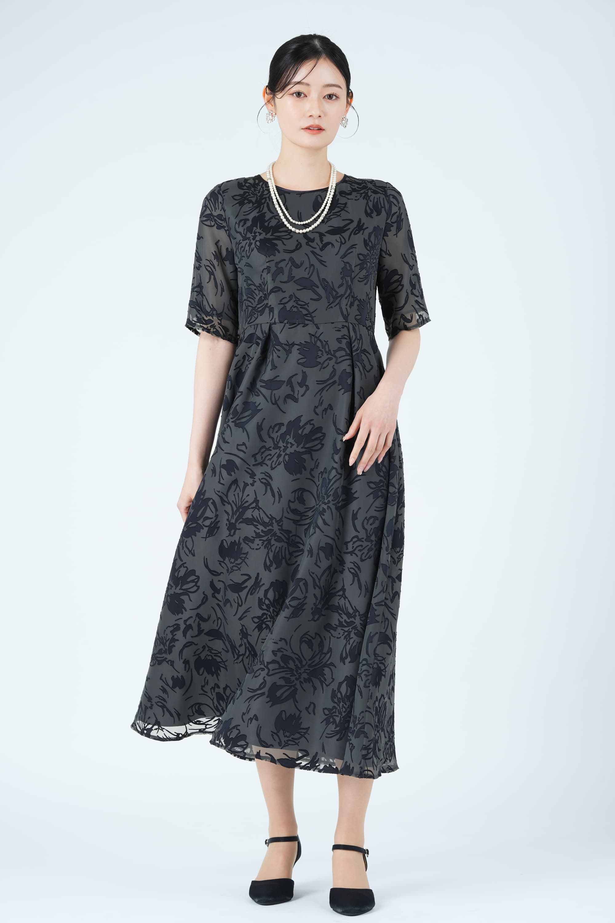 サテンオパール線画フラワーネイビードレスセット