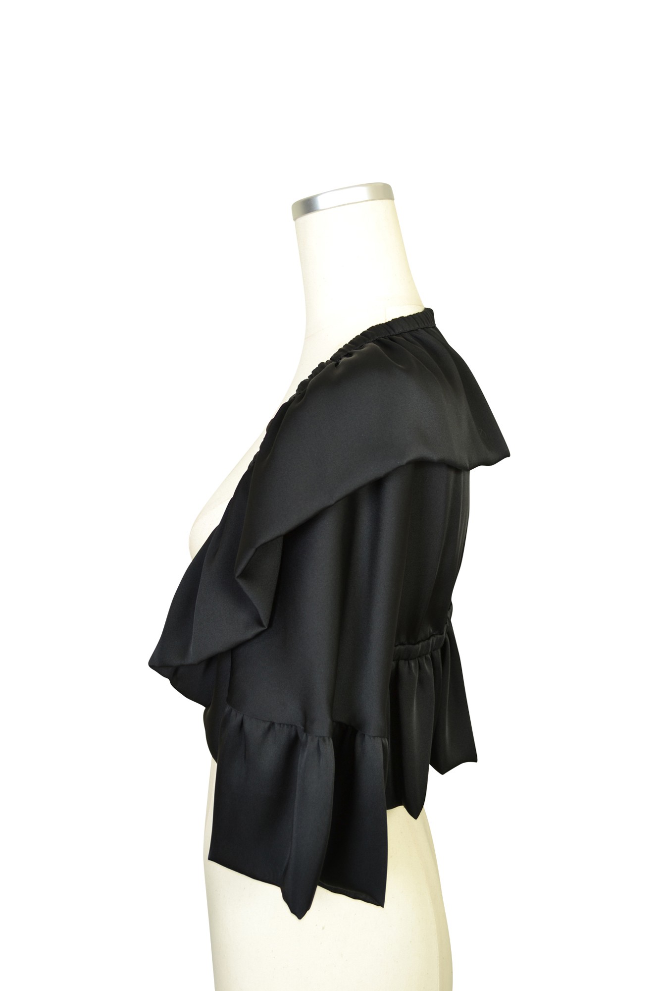 ジャケット風サテンブラックボレロ