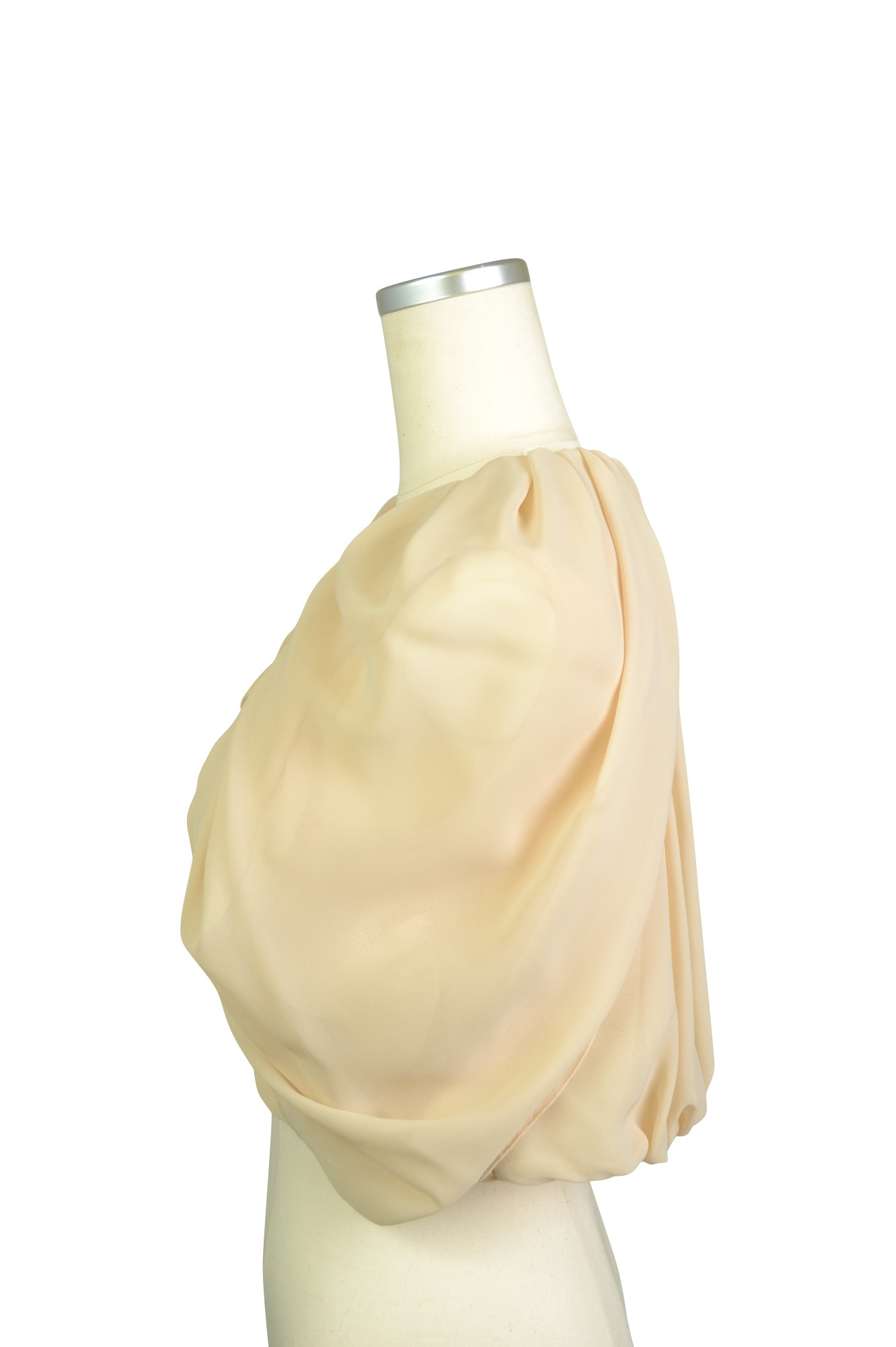 ふんわりベージュボレロ