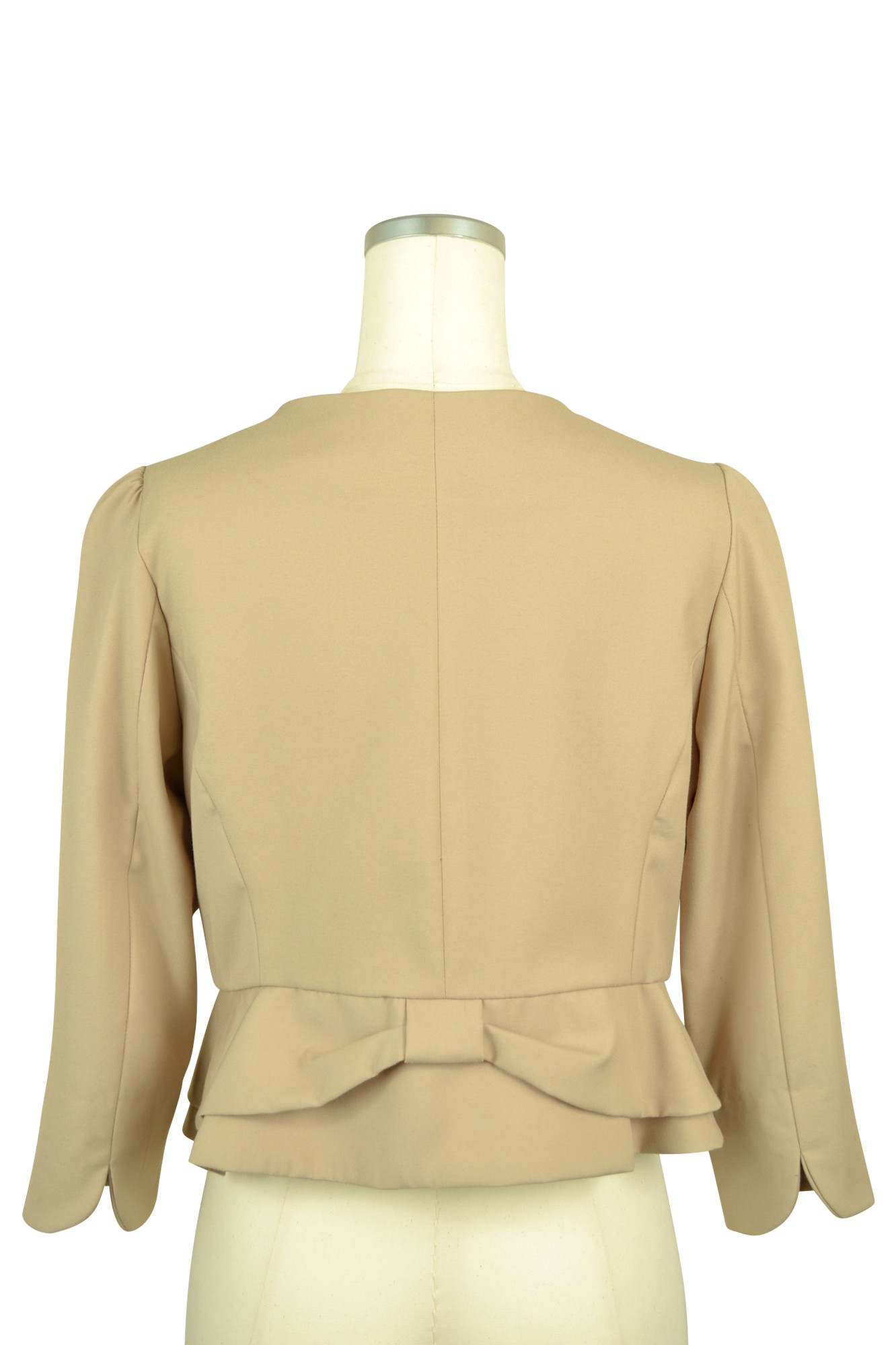 ベージュ7分袖ノーカラージャケット