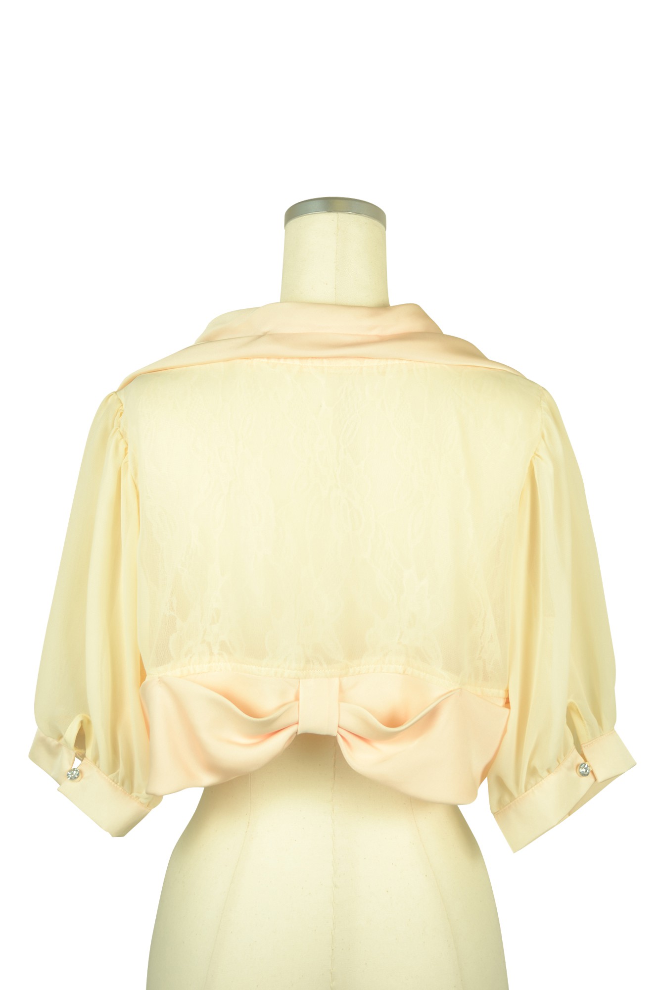 ショールカラー風アイボリーボレロ