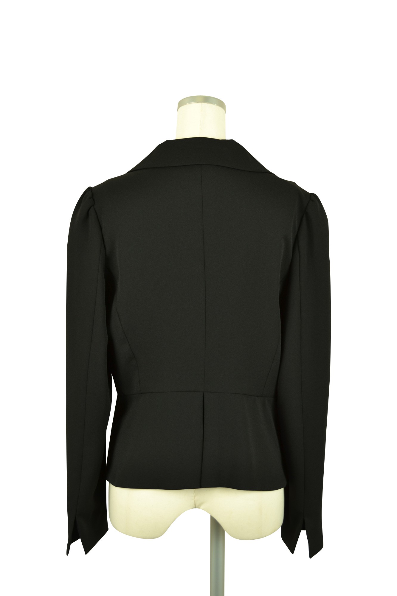 長袖ブラックジャケット