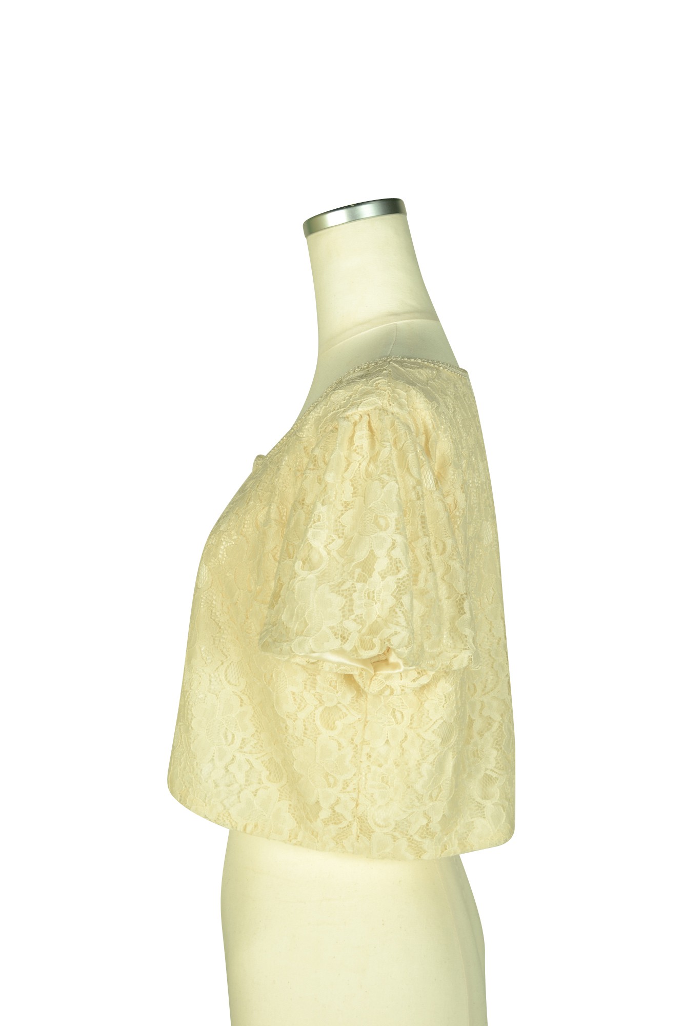 レースふんわりアイボリーボレロ