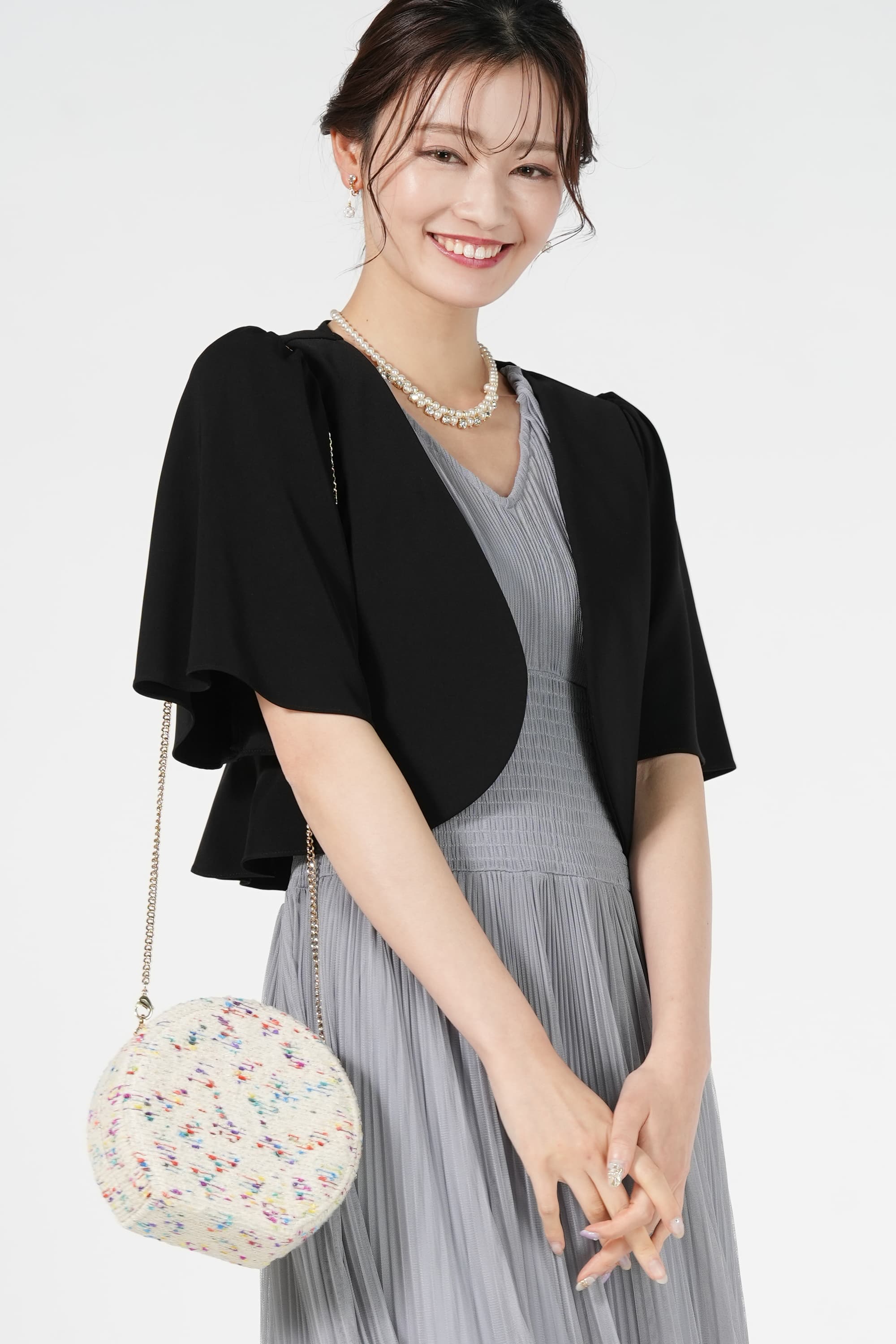 Hermoso 袖フレアブラックボレロ (S〜M) をレンタル - 結婚式