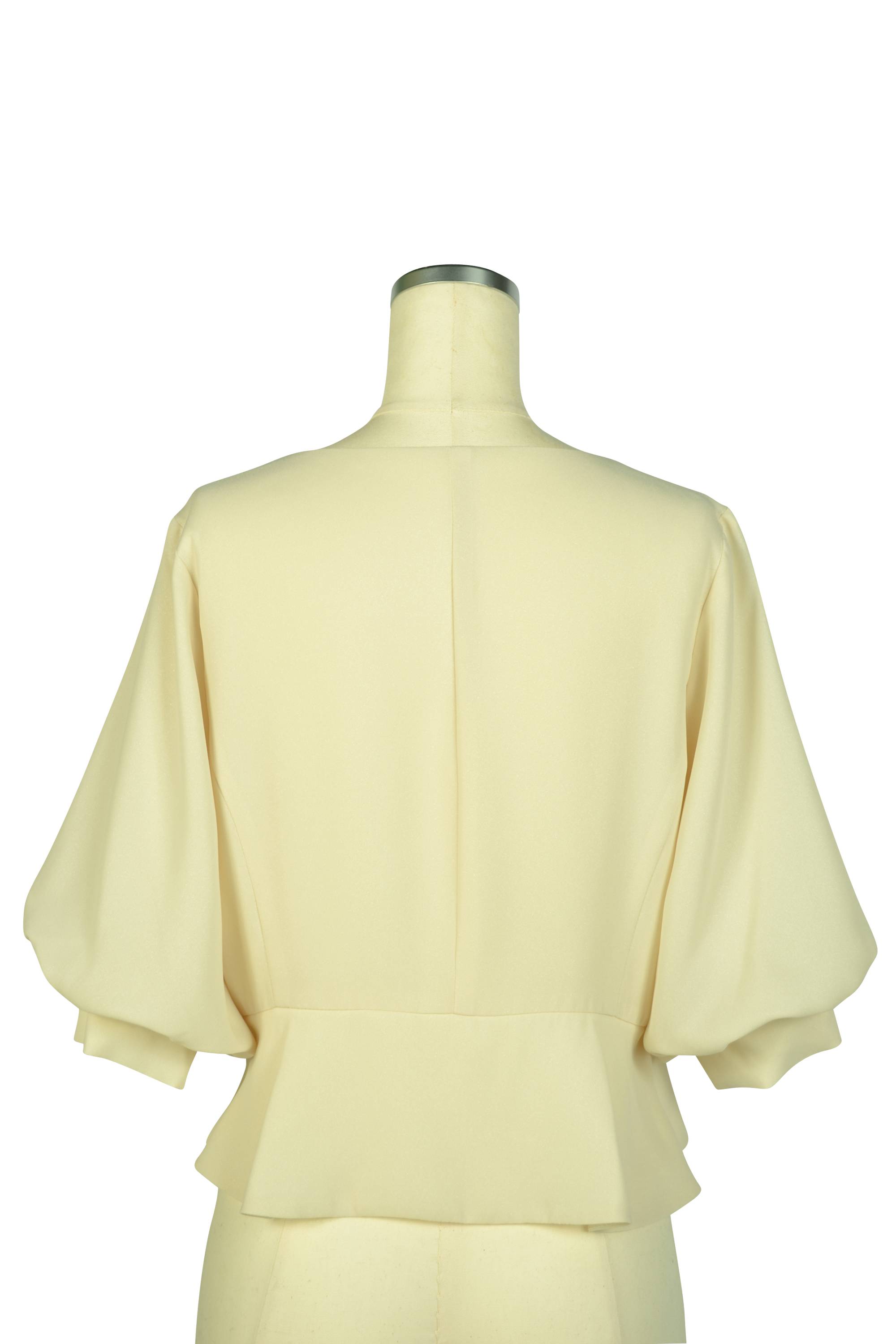 バルーンスリーブアイボリーボレロ