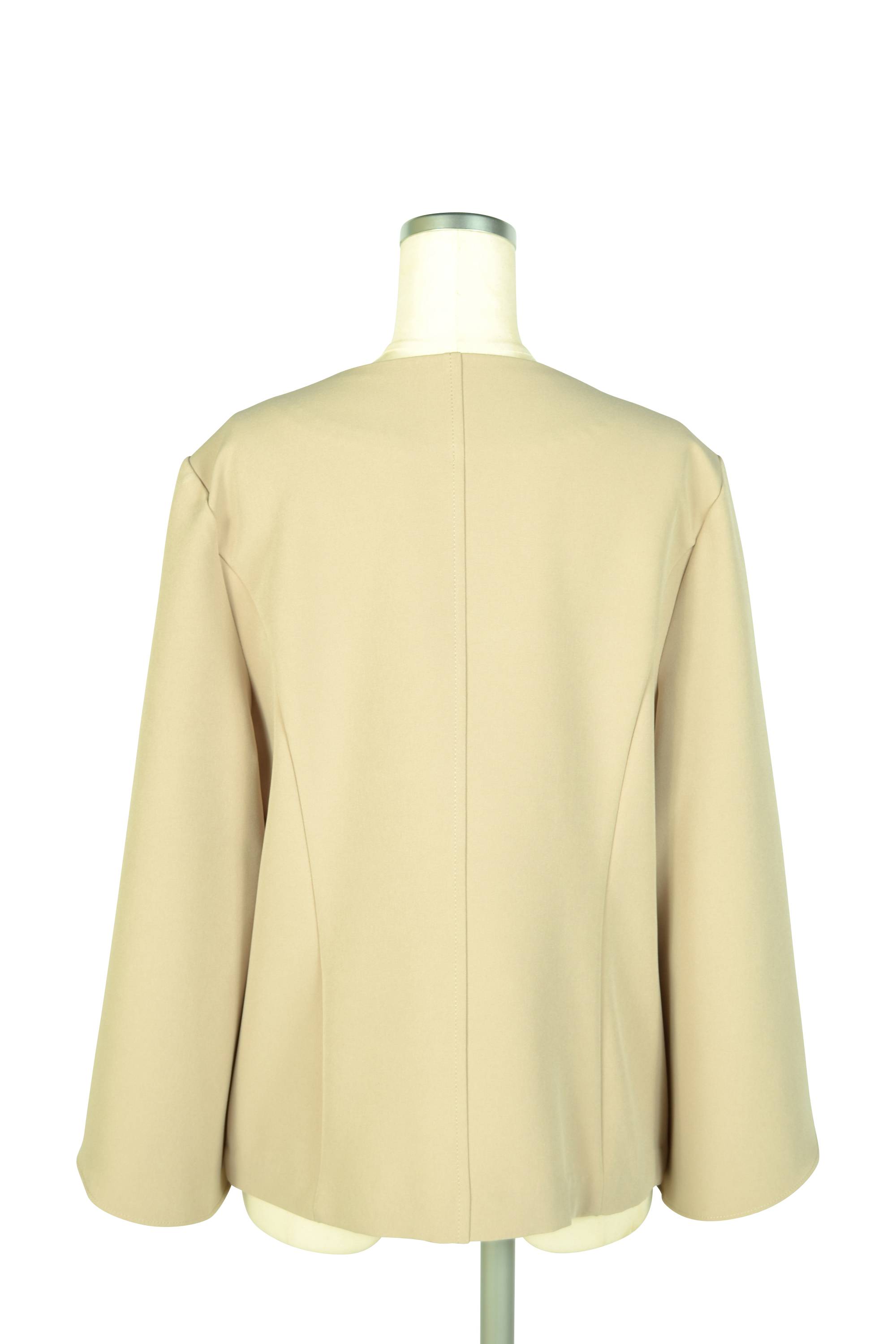 チューリップ袖ベージュジャケット