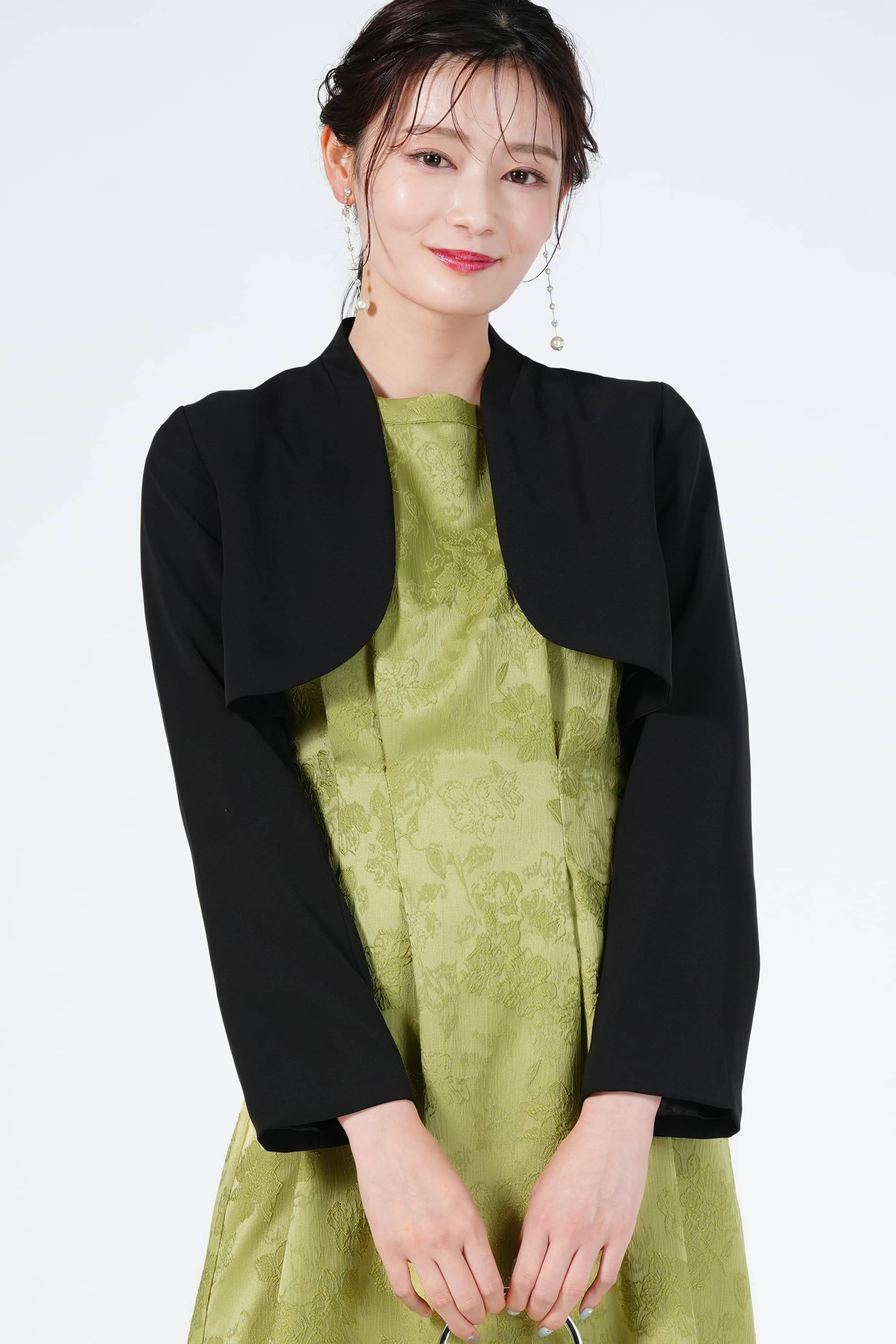 Dorry Doll ショート丈コンパクトブラックジャケット (M) をレンタル